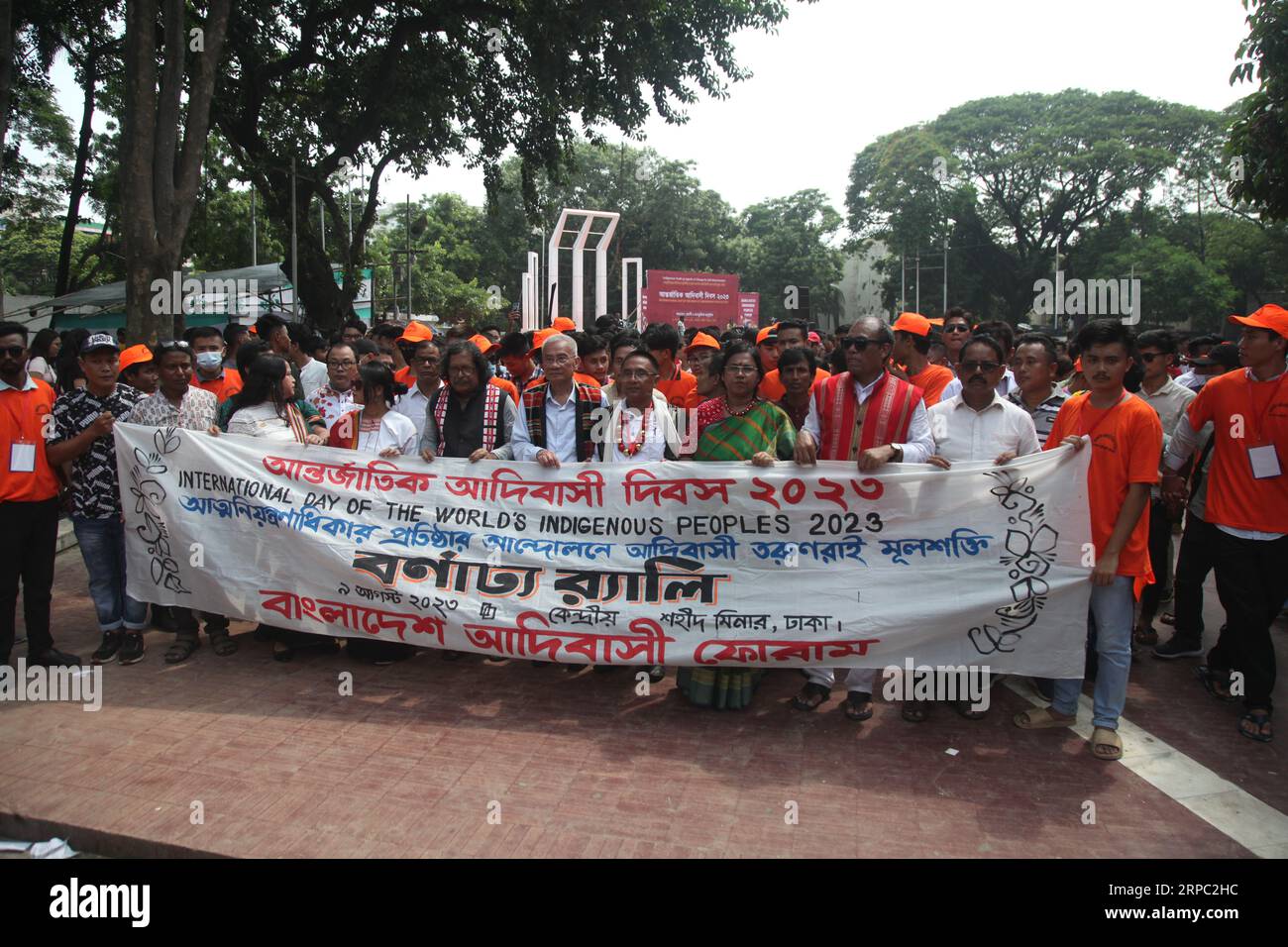 Dhaka Bangladesh 09 agosto 2023. Il forum bengalese Adivashi ha organizzato una manifestazione che segna la giornata internazionale dei popoli indigeni del mondo al ce Foto Stock