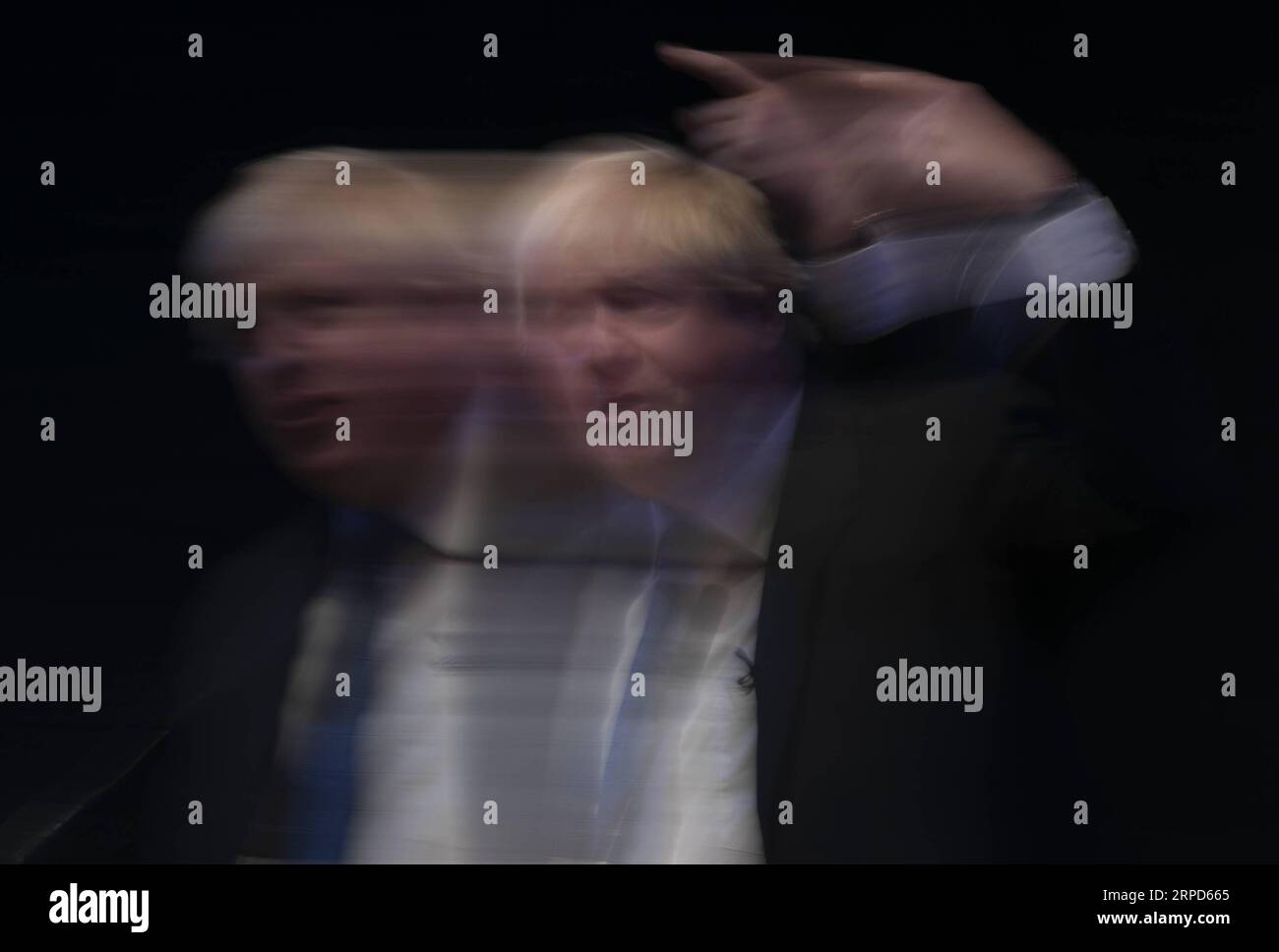 (190724) -- LONDRA, 24 luglio 2019 -- questa foto del file scattata il 2 ottobre 2018 mostra l'ex ministro degli Esteri britannico Boris Johnson che parla ad una riunione marginale della casa conservatrice il terzo giorno della conferenza annuale del Partito Conservatore 2018 a Birmingham, in Gran Bretagna. L'ex segretario agli Esteri britannico ed ex sindaco di Londra Boris Johnson è stato eletto il leader del partito conservatore al governo martedì e si è deciso di diventare primo ministro del paese. ) BRITAIN-LONDON-CONSERVATORE-LEADER-PARTITO-BORIS JOHNSON HANXYAN PUBLICATIONXNOTXINXCHN Foto Stock