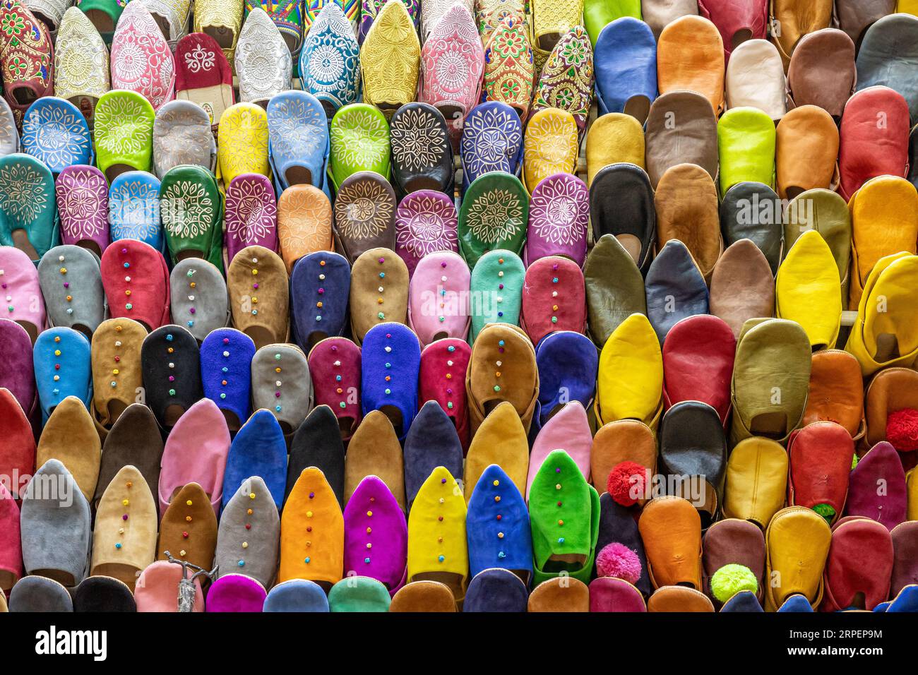 Marocco - Marrakech - Patrimonio dell'Umanità dell'UNESCO - pantofole marocchine (Babouches e Belgha) Foto Stock