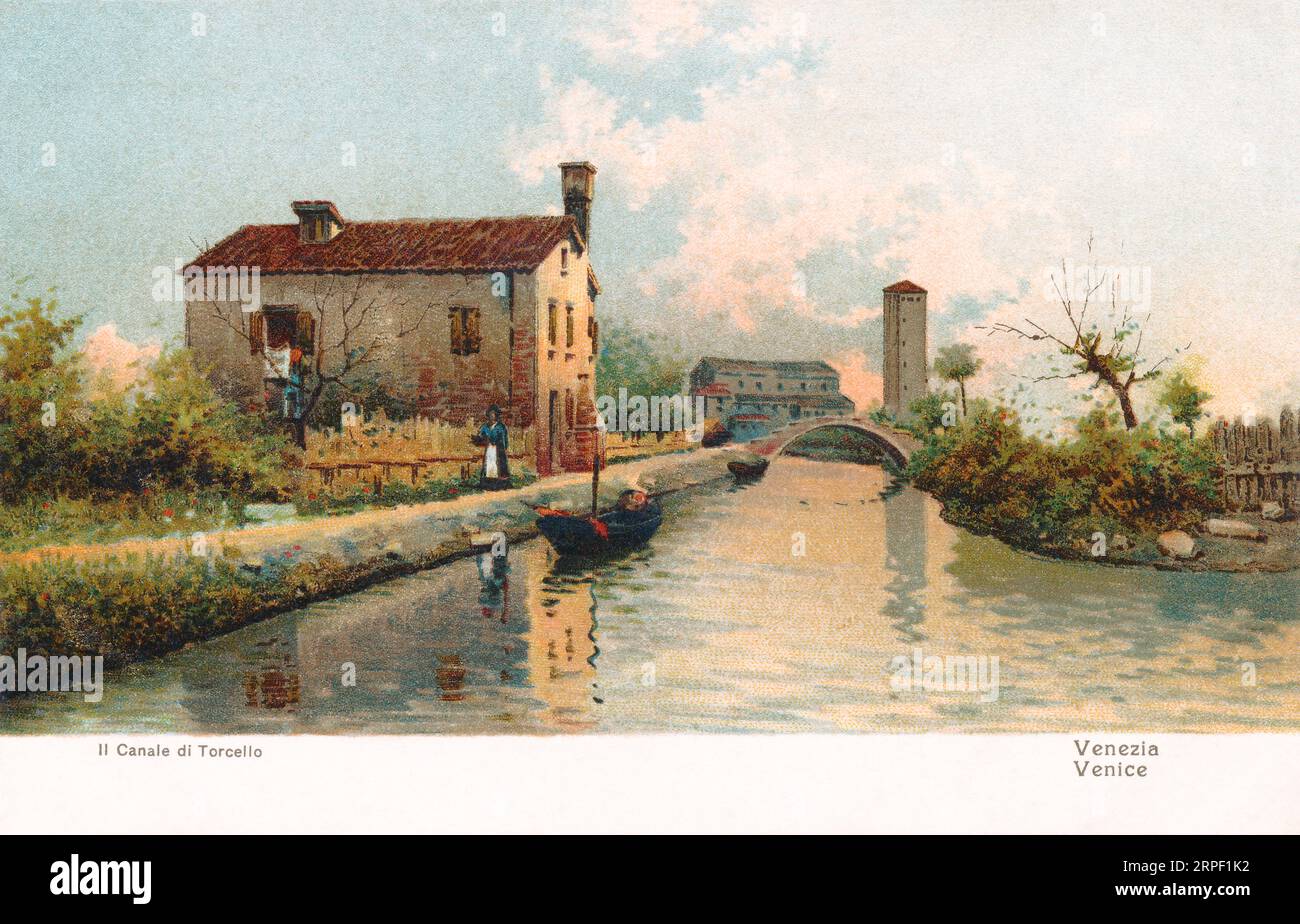 Cartolina d'epoca italiana di un canale sull'isola di Torcello in Italia. Il ponte è il Ponte del Diavolo e l'edificio sullo sfondo è la Cattedrale di Santa Maria Assunta. Foto Stock