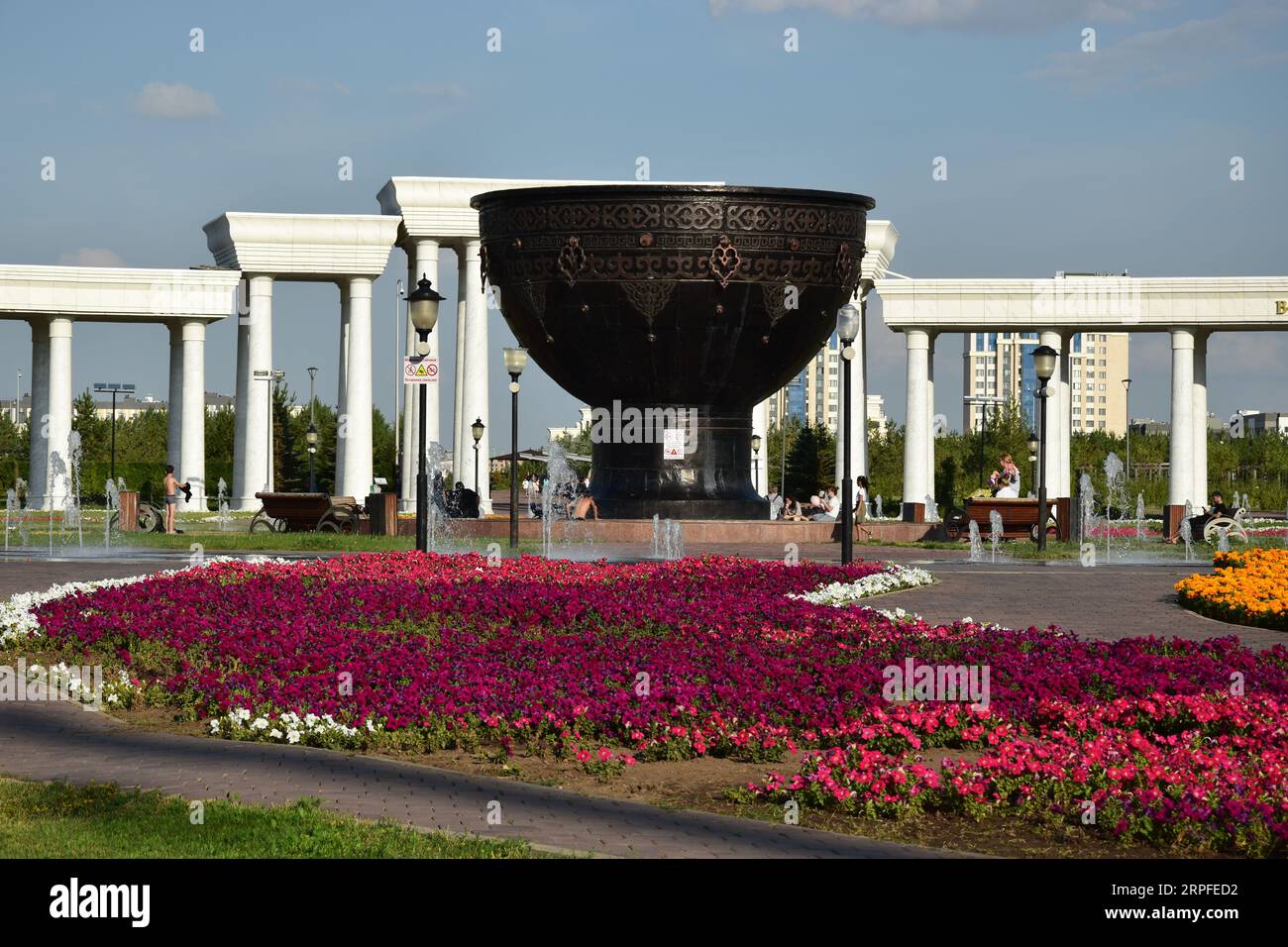 Astana (Nur-Sultan), Kazakistan – architettura moderna ad Astana (Nur-Sultan), capitale del Kazakistan Foto Stock