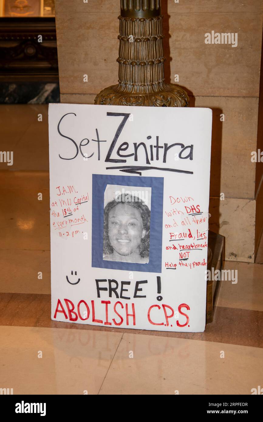 St Paul, Minnesota. campidoglio. Movimento di responsabilità giudiziaria. Fermare la separazione delle famiglie unificando tutti coloro che hanno affrontato ingiustizie in t Foto Stock