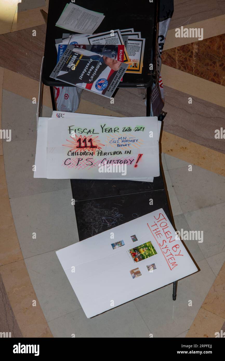 St Paul, Minnesota. campidoglio. Movimento di responsabilità giudiziaria. Fermare la separazione delle famiglie unificando tutti coloro che hanno affrontato ingiustizie in t Foto Stock
