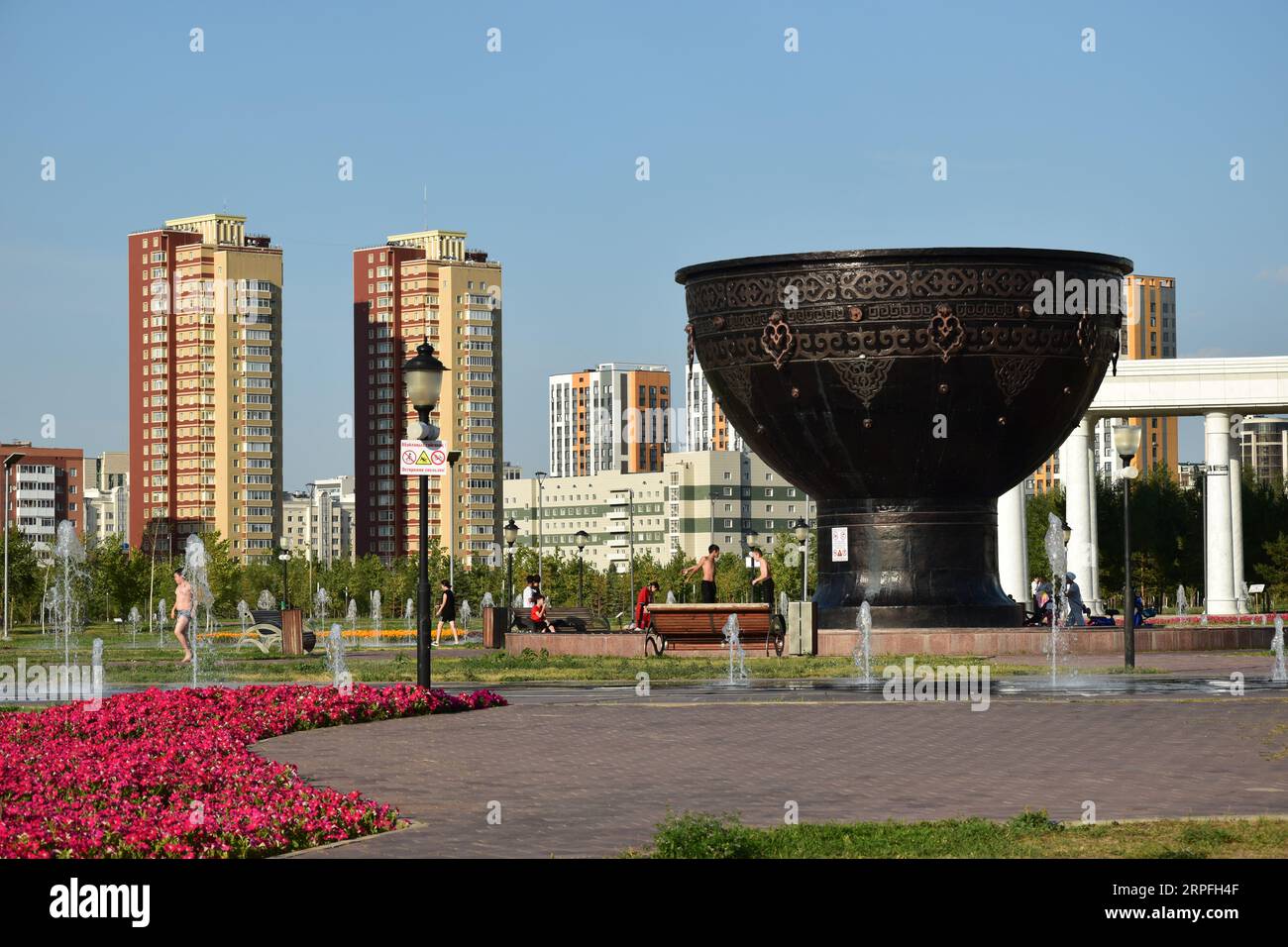 Astana (Nur-Sultan), Kazakistan – architettura moderna ad Astana (Nur-Sultan), capitale del Kazakistan Foto Stock