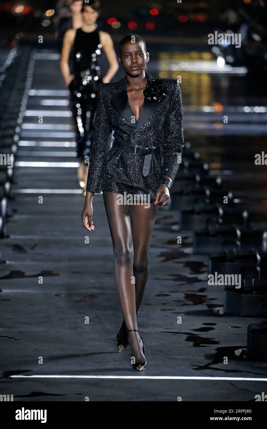 Abbigliamento moda primavera estate 2020 best sale