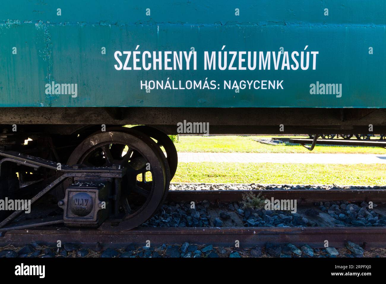 Primo piano della carrozza passeggeri Ba 301 a Nagycenki Szechenyi Muzeumvasut museo all'aperto della ferrovia a scartamento ridotto, Nagycenk, Ungheria Foto Stock
