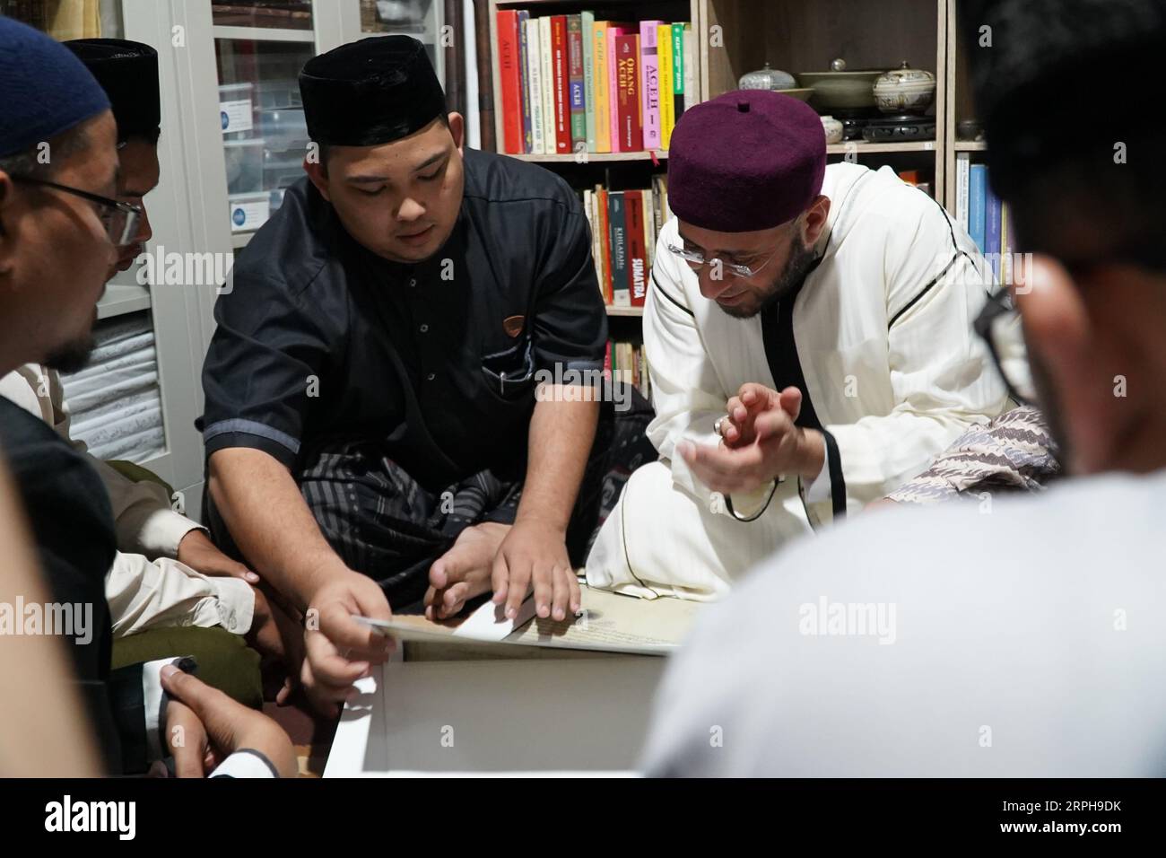 Visita scientifica dello sceicco Usama Elsayed Alazhary al MAPESA e al Museo Pedir a banda Aceh, Indonesia, il 7 maggio 2023 Foto Stock