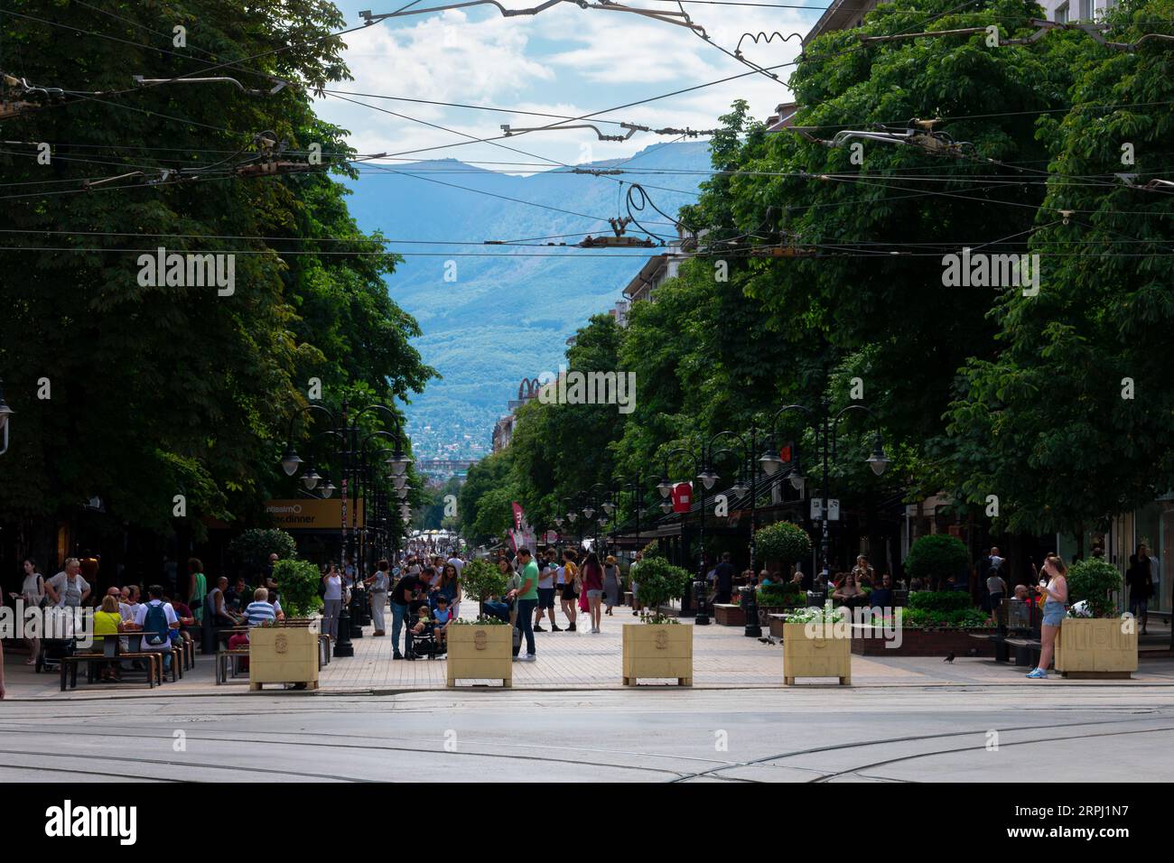 Sofia, Bulgaria. 19 agosto 2023. Vitosha Boulevard, la principale strada commerciale del centro Foto Stock