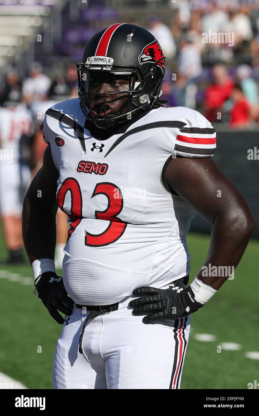 MANHATTAN, KS - SEPTEMBER 02: Southeast Missouri State Redhawks defensive lineman Jehchys Brown (93) before a college football game between the Southeast Missouri Redhawks and the Kansas State Wildcats on Sep 2, 2023 at Bill Snyder Family Stadium in Manhattan, KS. (Photo by Scott Winters/Icon Sportswire) (Icon Sportswire via AP Images) Foto Stock