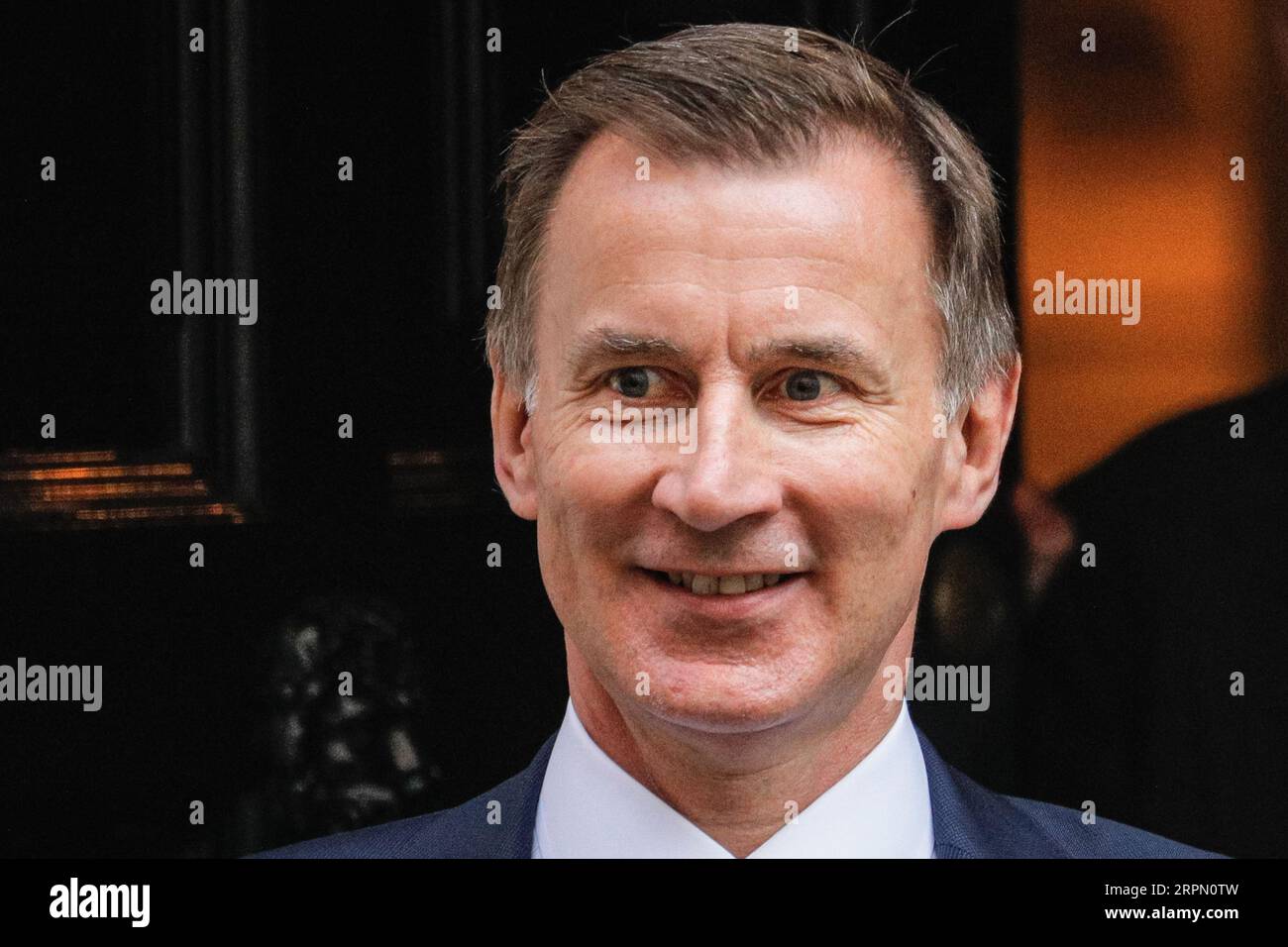 Londra, Regno Unito. 5 settembre 2023. Jeremy Hunt, deputato, Cancelliere dello Scacchiere esce dall'11 di Downing Street per andare al Palazzo di Westminster per domande sul Tesoro. Crediti: Imageplotter/Alamy Live News Foto Stock