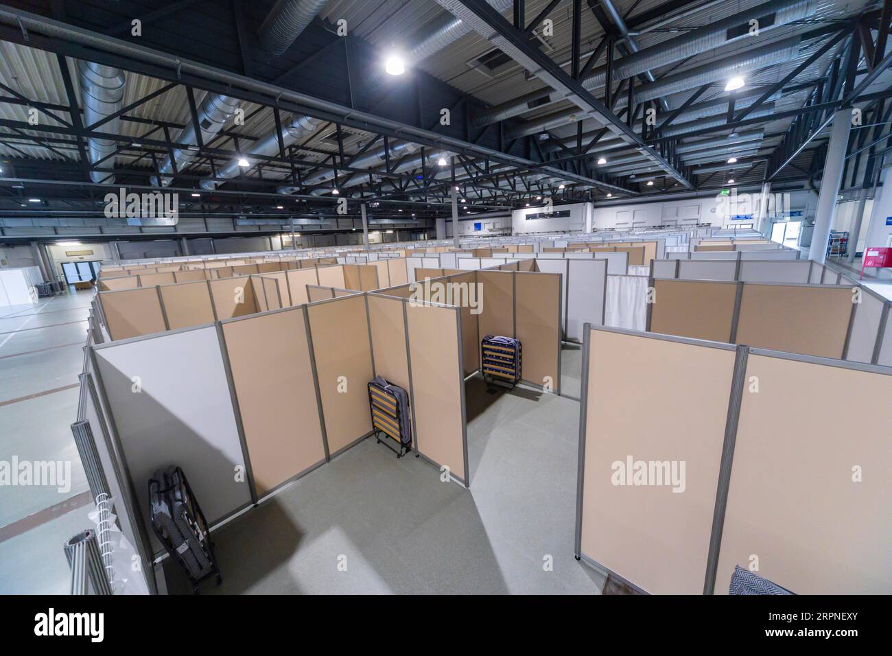 Dal 14 novembre all'inizio di gennaio 2023, il Consiglio comunale di Dresda utilizzerà temporaneamente parte del centro fieristico di Dresda come rifugiato Foto Stock