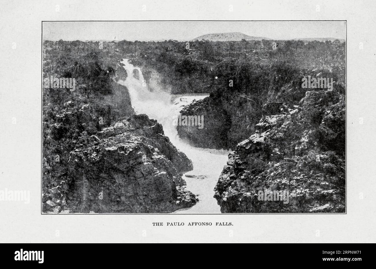 The Paulo Affonso Falls dal libro Brazil and Her People of To-day : An account of the Customs, characteristics, Fun, history and Advance of the Brazil, and the Development and resources of their country by Winter, Nevin O. (Nevin otto), 1869-1936 Publisher Boston : L.C. Page & Co. 1910 Foto Stock