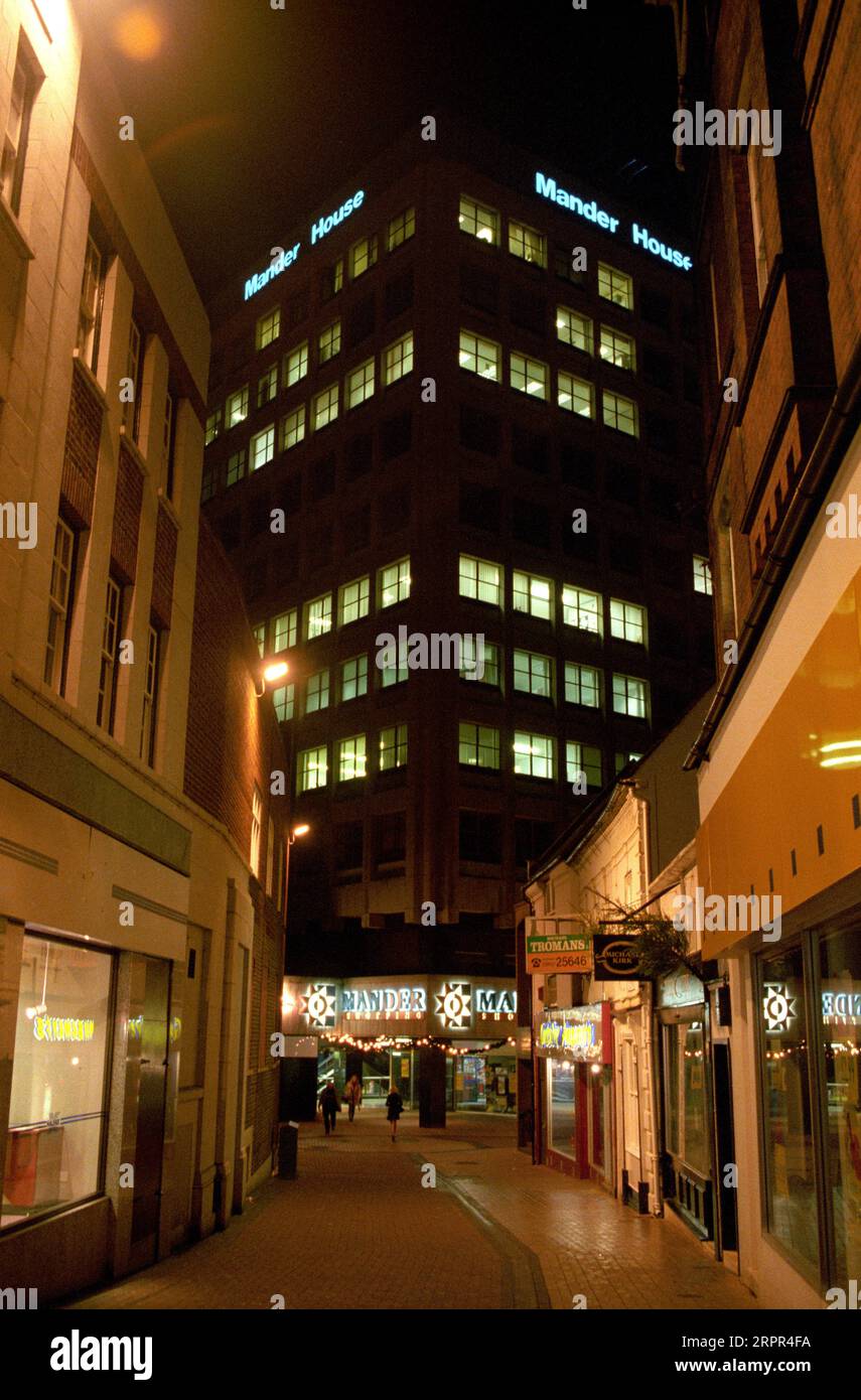 Woolverhampton City Centre Streets di notte 1996 Foto Stock