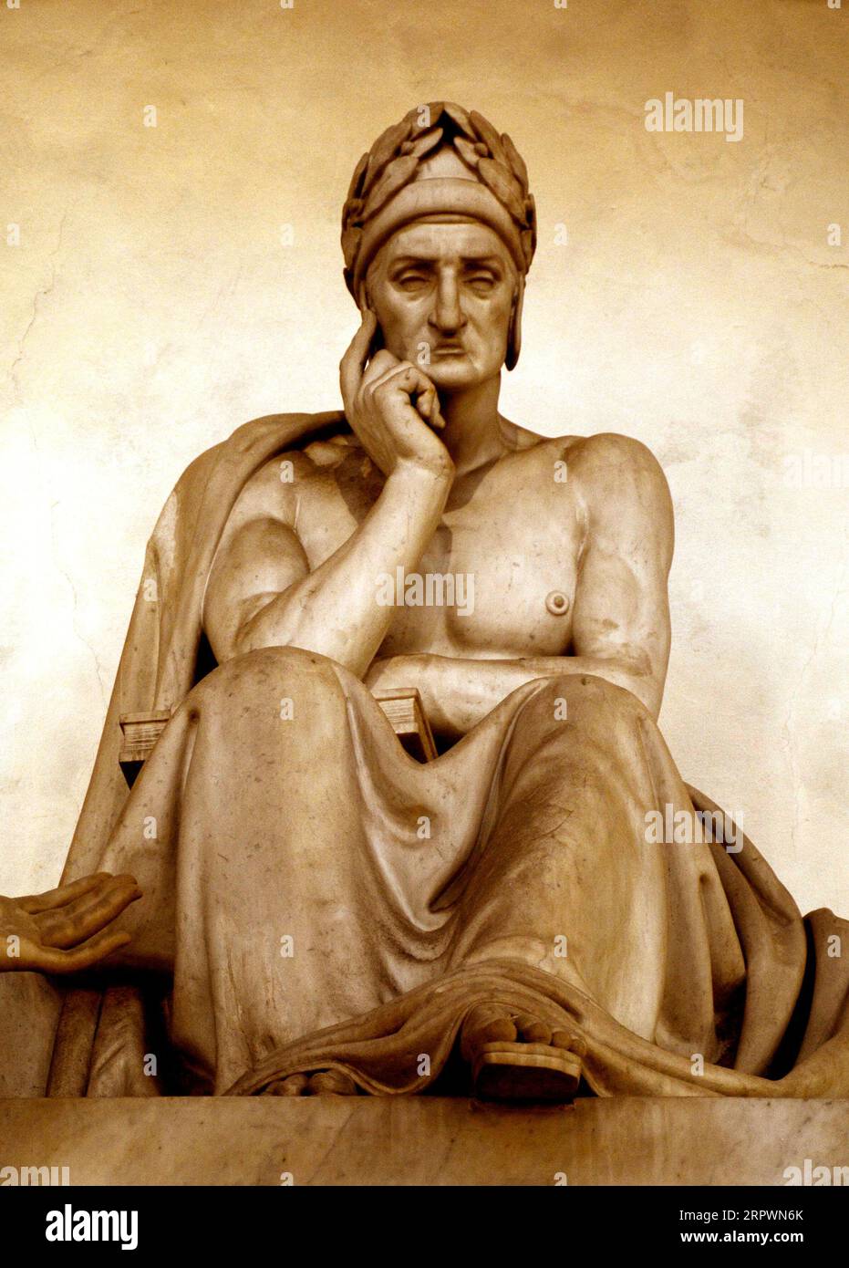 Una statua in marmo del 1830 del poeta italiano Dante Alighieri (colorata digitalmente), scolpita da Stefano Ricci, a Firenze (vedi informazioni aggiuntive). Foto Stock