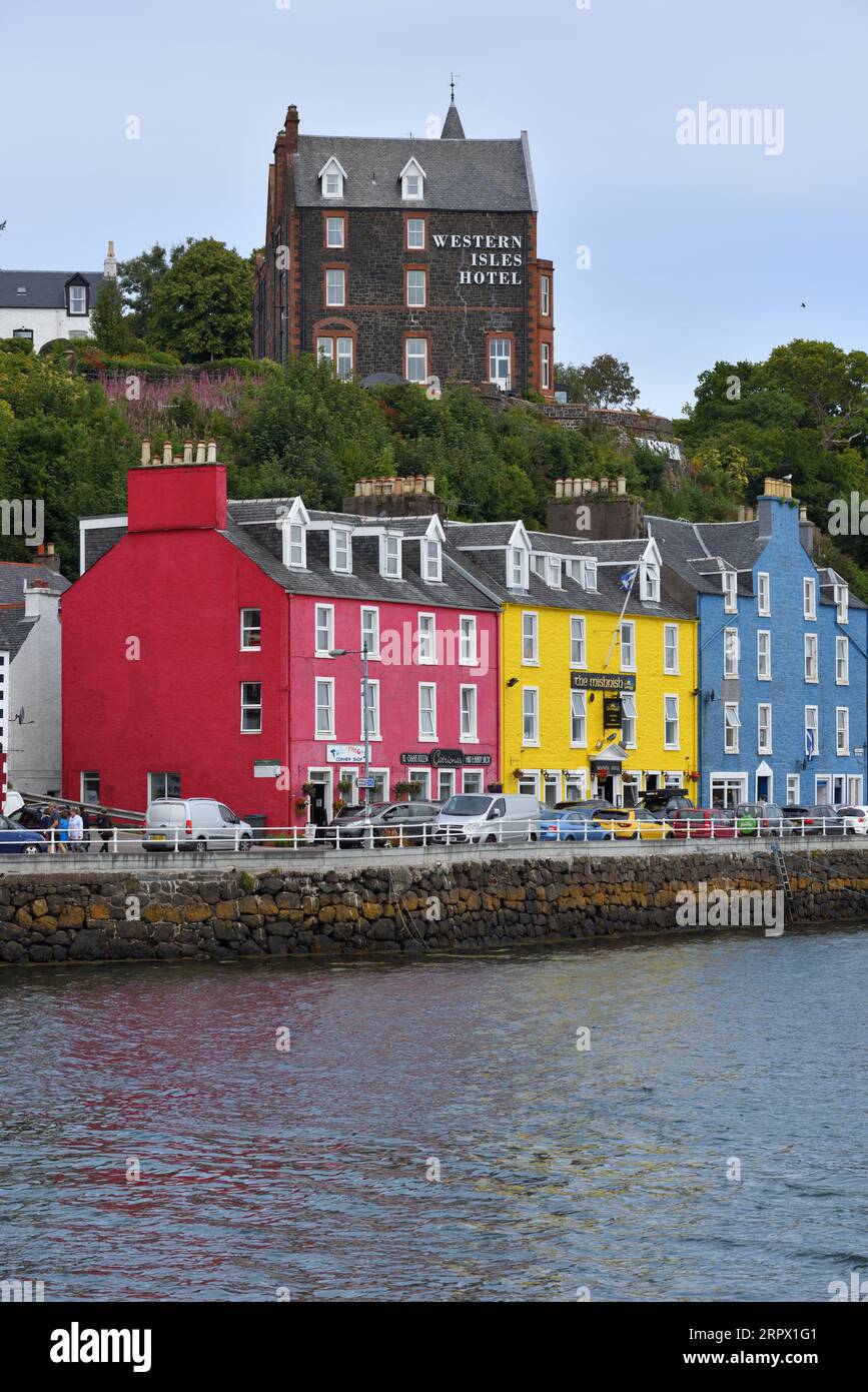 Il lungomare, Tobermory, Isola di Mull, Scozia Foto Stock