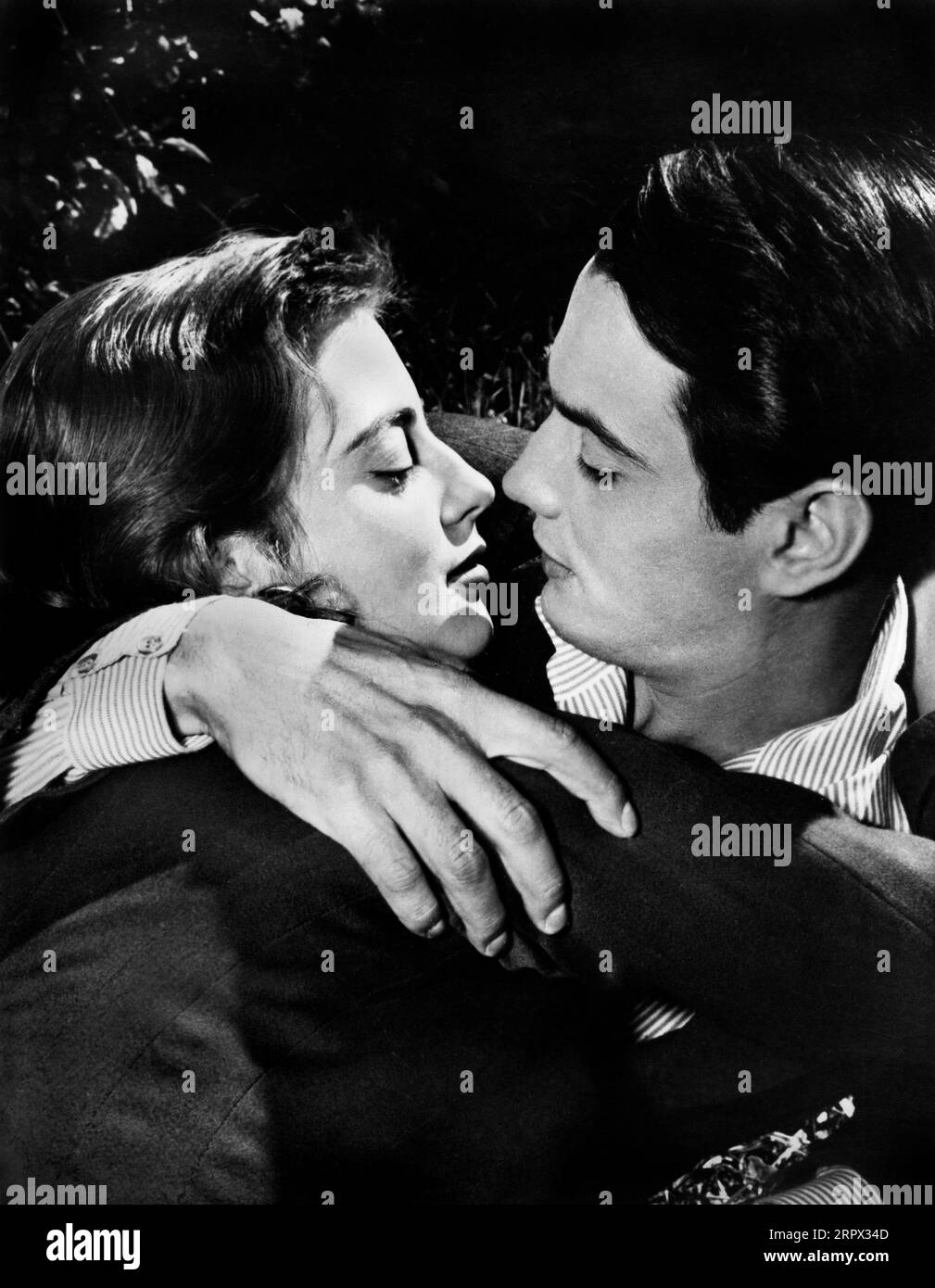 Anna Maria Ferrero, massimo Serato, sul set del film italiano "la vedova", italiano: La vedova X, Venturini Film, 1955 Foto Stock