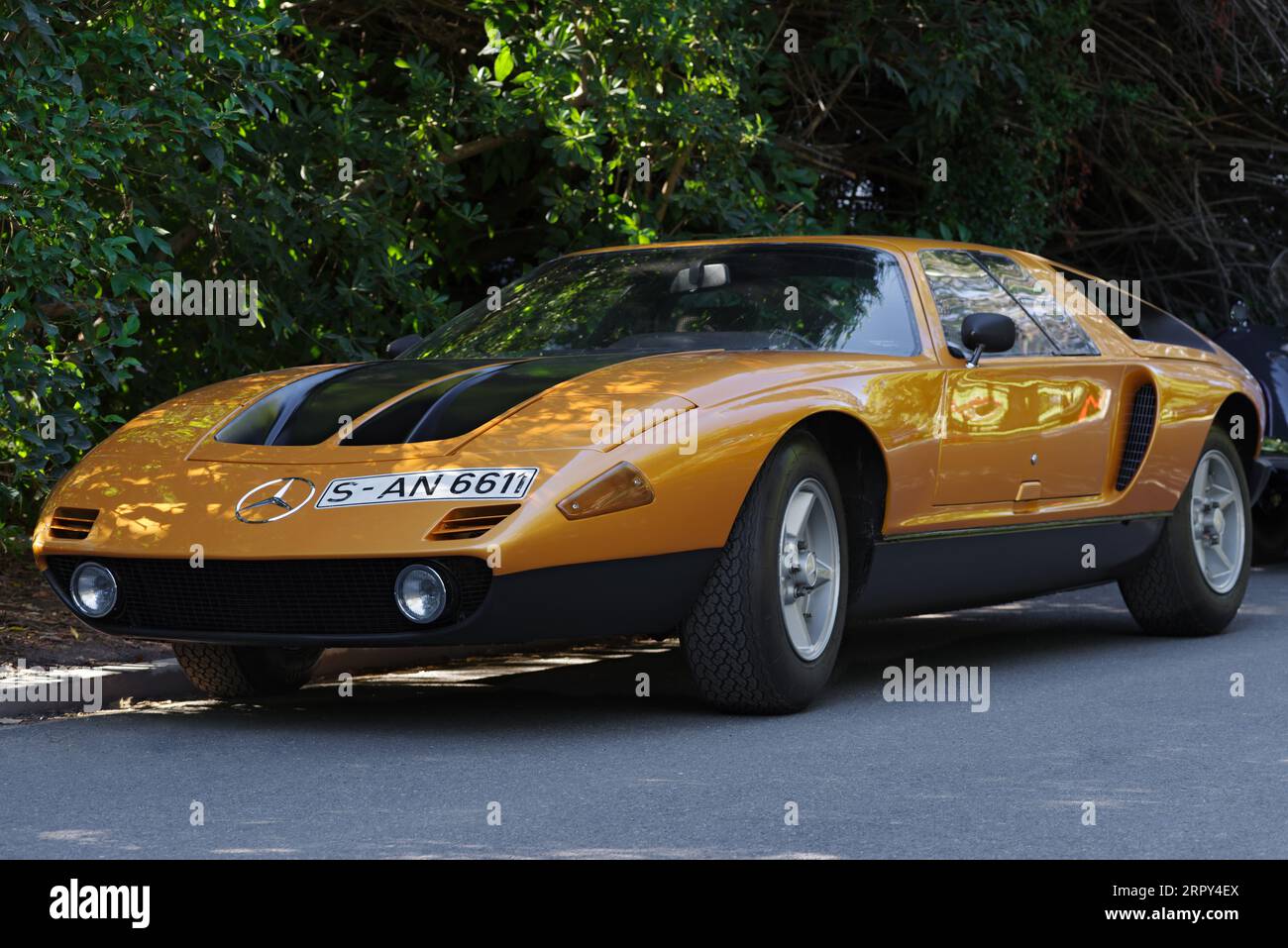 Auto classica e sperimentale Mercedes-Benz C111 mostrata parcheggiata. Foto Stock