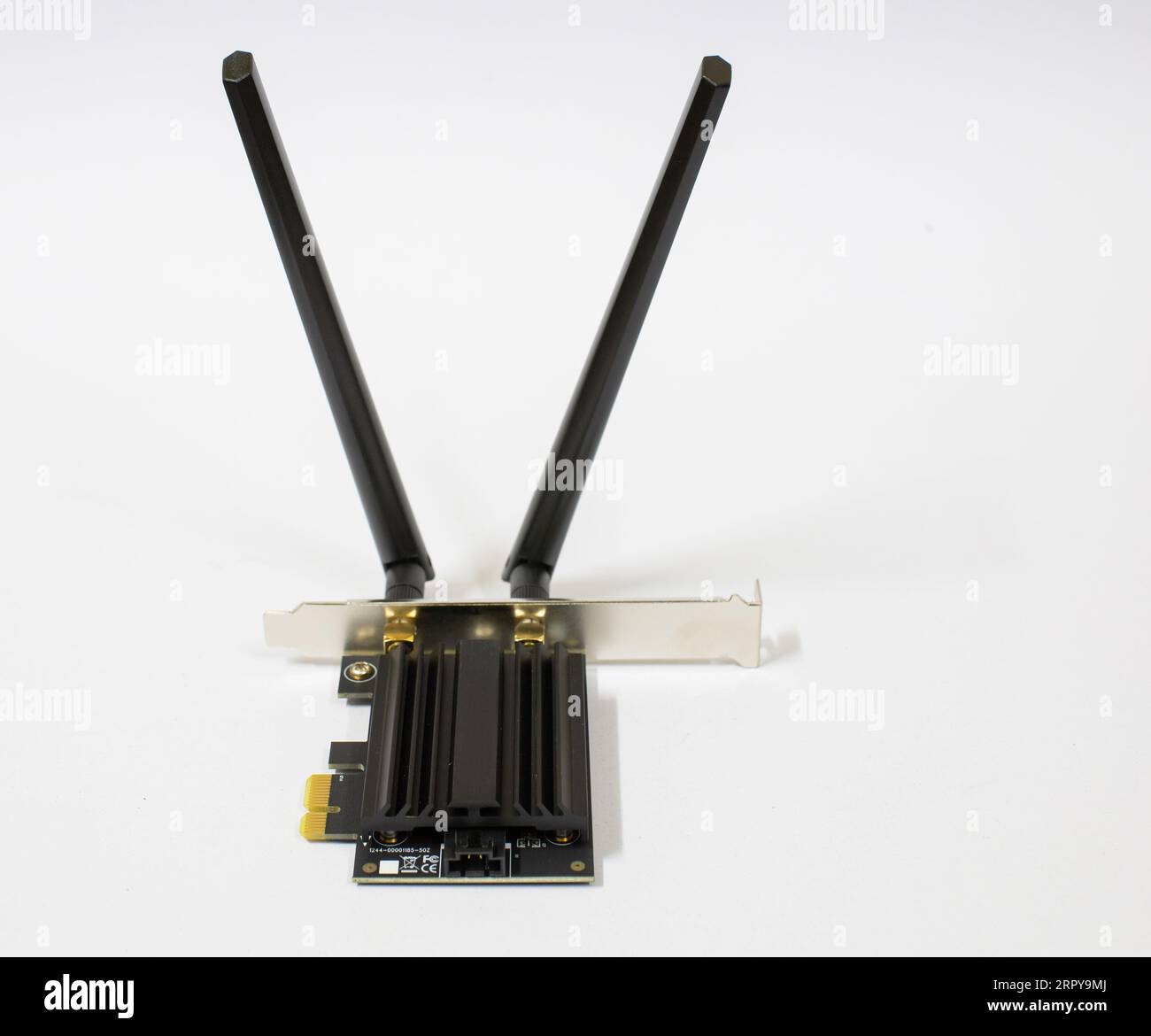 adattatore per scheda wifi scheda di rete wireless per computer pc isolato su sfondo bianco Foto Stock