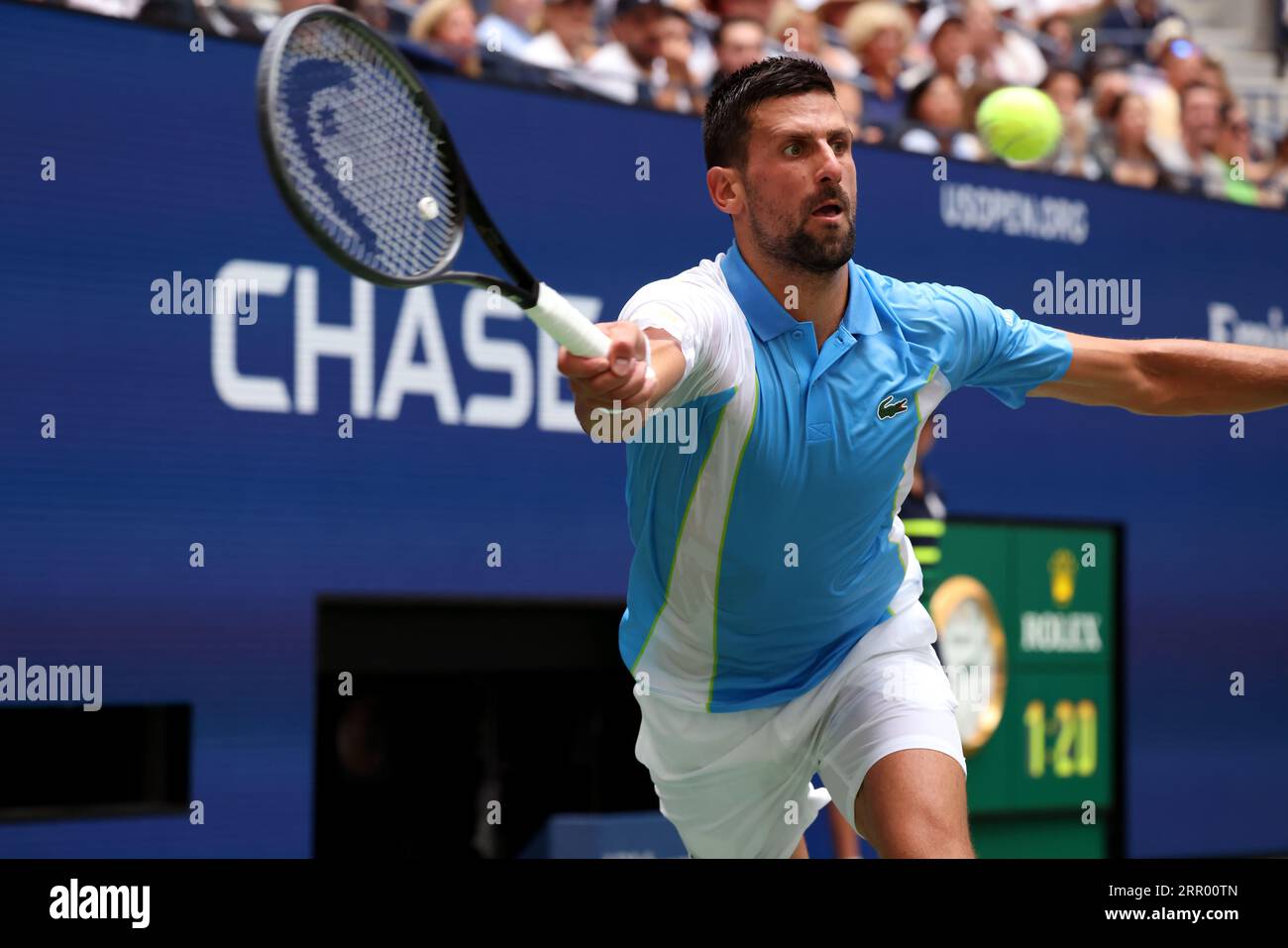 New York, Stati Uniti. 5 settembre 2023. Novak Djokovic durante il suo match dei quarti di finale contro Taylor Frtiz degli Stati Uniti agli US Open. Fotografia di Credit: Adam Stoltman/Alamy Live News Foto Stock
