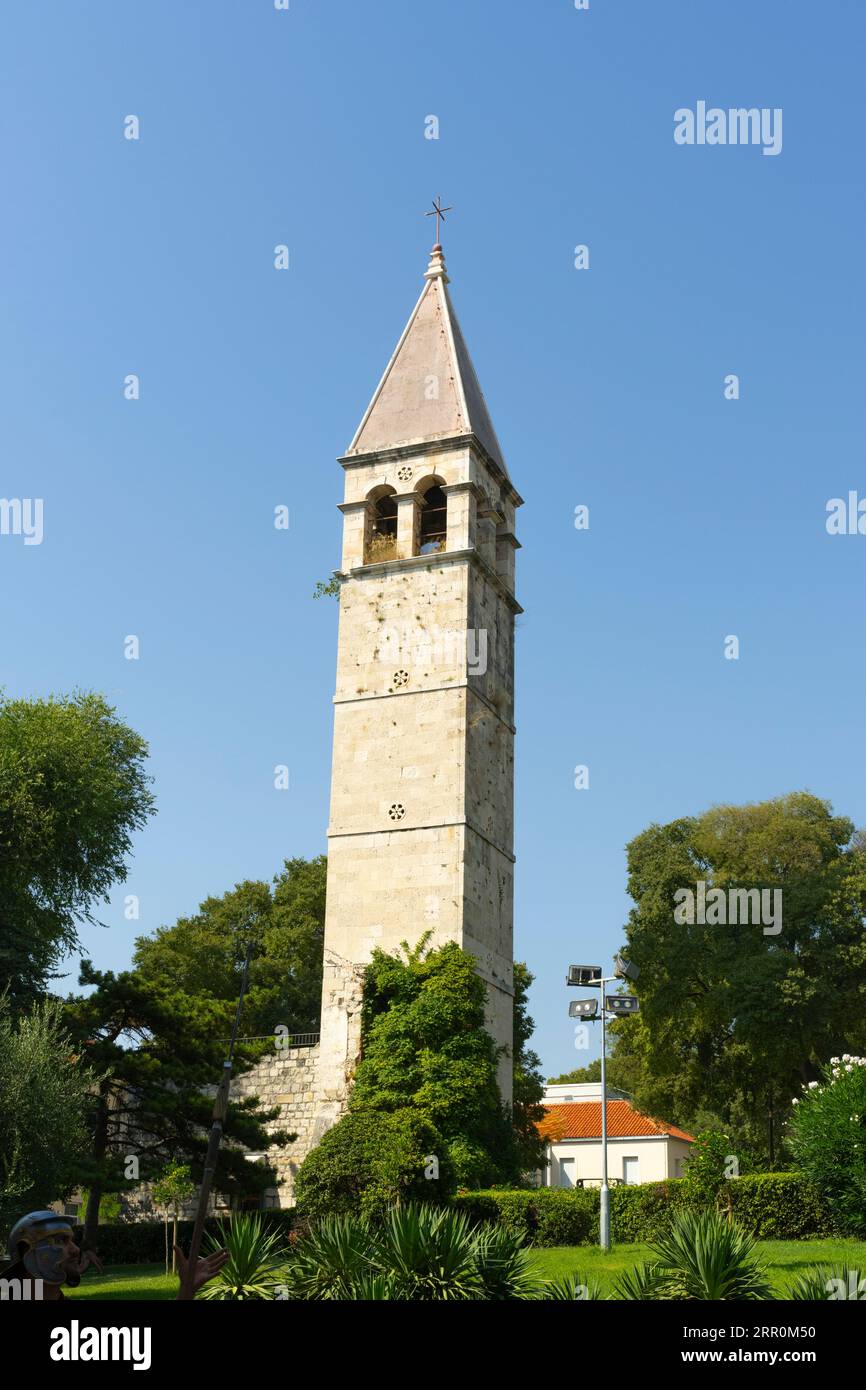 Croazia Spalato porto città vecchia Arcivescovo St Arnira campanile costruito 1069 180 gradini era parte monastero benedettino distrutto incendio 1888 Foto Stock