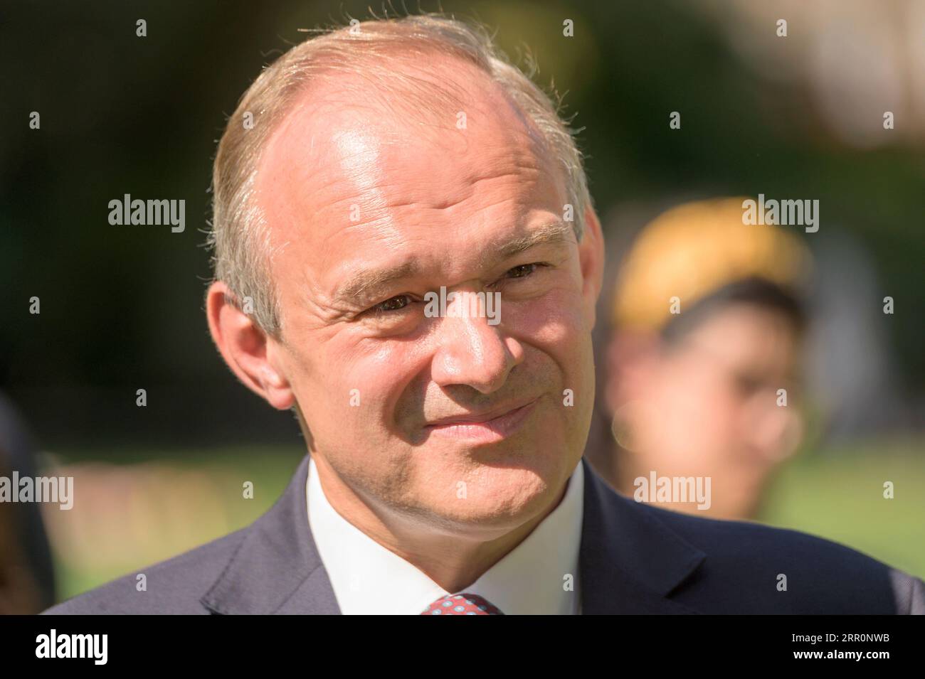 Ed Davey deputato (LibDem - Kingston and Surbiton - leader del partito) a Victoria Tower Gardens, Westminster, settembre 2023 Foto Stock