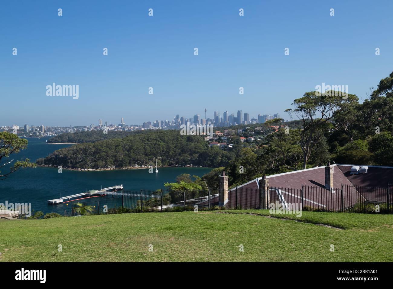 Viste dello skyline di Sydney, da Headland Park, Mosman, Sydney, NSW, Australia. Foto Stock