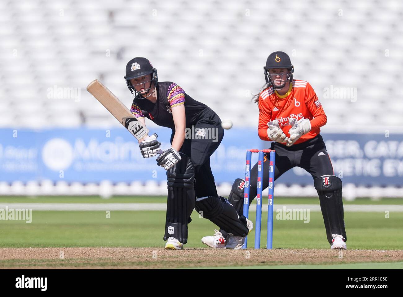 Grace Potts in azione per Sparks, presa a Birmingham, Regno Unito, durante il Rachel Heyhoe Flint Trophy tra Central Sparks e The Blaze il 20 settembre Foto Stock