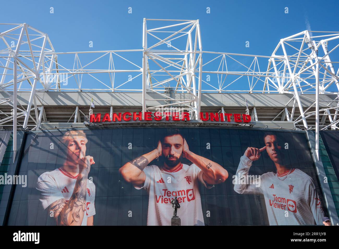 Esterno dell'East Stand presso lo stadio Old Trafford del Manchester United a Manchester, Regno Unito Foto Stock
