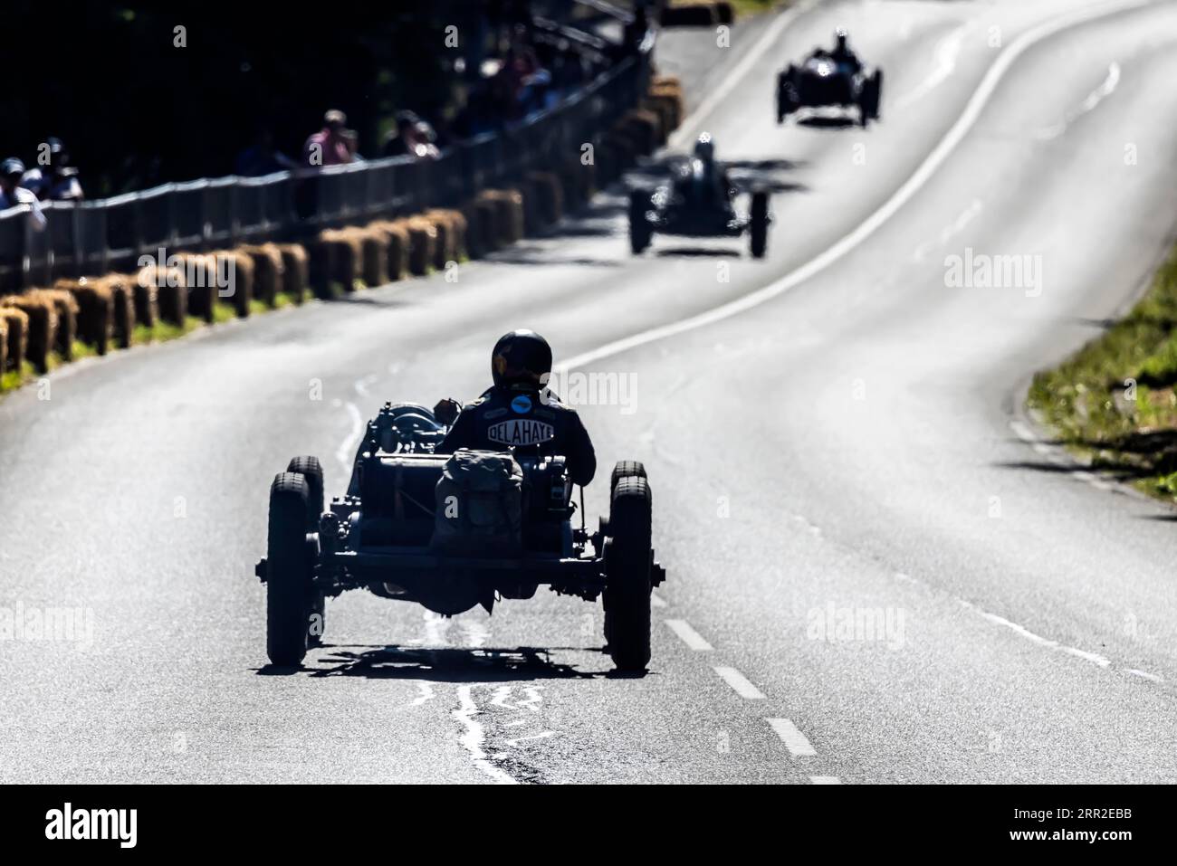 100 anni di corse automobilistiche sul Solitude Ring, auto da corsa storiche e moto sulle tracce della leggenda della solitudine appena fuori Stoccarda Foto Stock