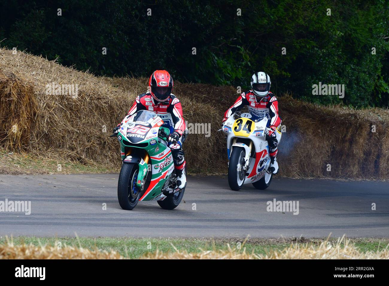 Randy Mamola, Honda RCV213V-S, MotoGP Celebration, con alcune delle moto e dei piloti più famosi dal 1947 fino a quelli in uso attuale da questa h Foto Stock
