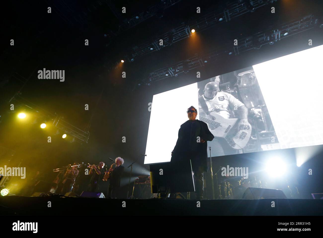 5 settembre 2023, Madrid, Madrid, Spagna: La leggendaria band argentina 'Los Fabulosos Cadillacs', è vista sul palco, durante un concerto del loro ultimo tour 'El leÃ³n del ritmo', al WiZink Center di Madrid (Spagna). Il gruppo torna in Spagna nel 2023 per offrire tre spettacoli nelle città di Barcellona, Madrid e Saragozza, recuperando i loro più grandi successi e cogliendo l'occasione per celebrare trent'anni di pubblicazione del loro più grande successo, "Matador", il che li ha resi uno dei gruppi più venduti e popolari del suo momento. I Los Fabulosos Cadillacs sono un gruppo ska argentino di Buenos Aires An Foto Stock