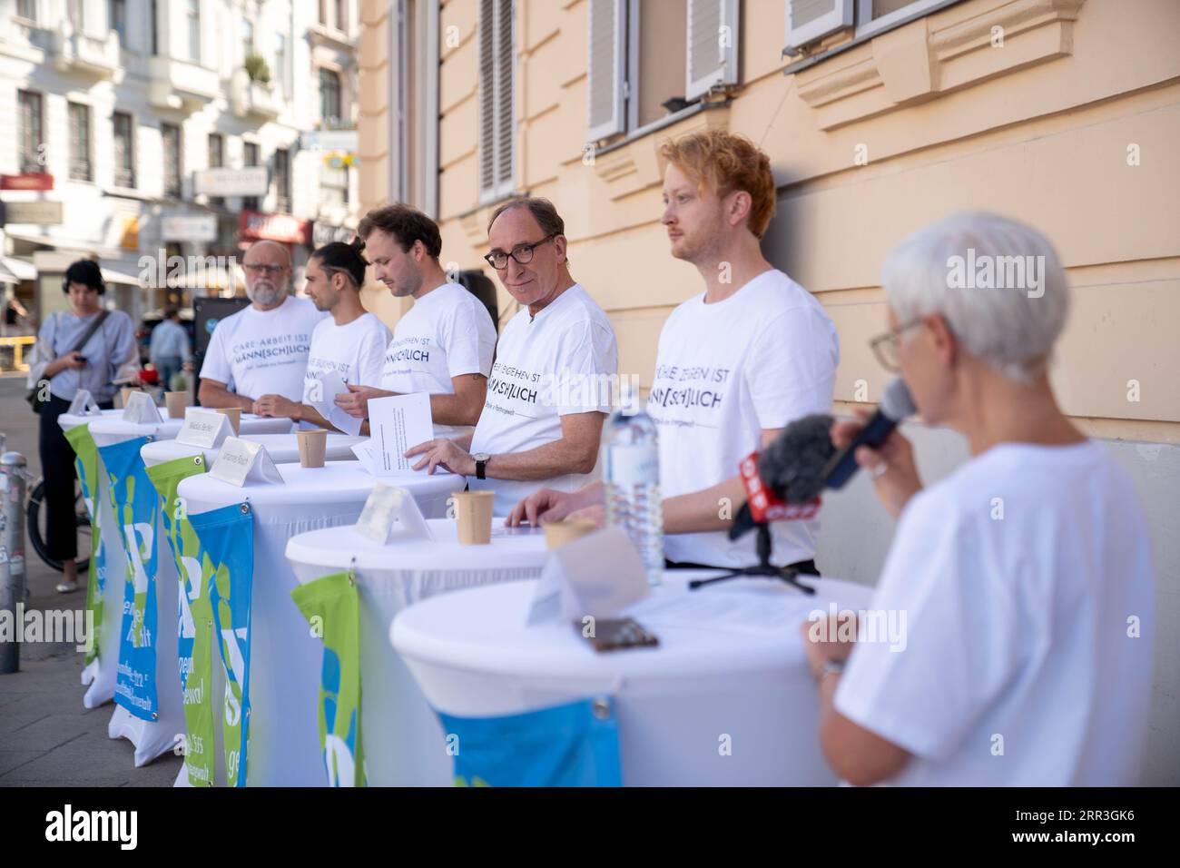 Vienna, Austria. 6 settembre 2023. Austrias Ministro della salute e degli affari sociali (Gesundheit und soziales) presso „Stop - Gemeinsam gegen häusliche Gewalt“ („Care-Arbeit ist Männ[sch]lich“) evento in centro insieme a Maria Rösslhumer, Jan Wunderlich, Nikolas Becker, Christian Philipp e Mario Depauli ©Andreas Stroh Foto Stock