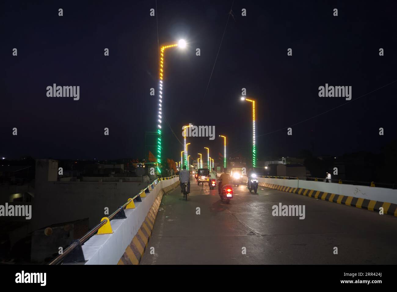 Rajkot, India. 6 settembre 2023. Ponte Morbi Road decorato in celebrazione di Krishna Janmashtami. Crediti: Nasirkhan Davi/Alamy Live News Foto Stock