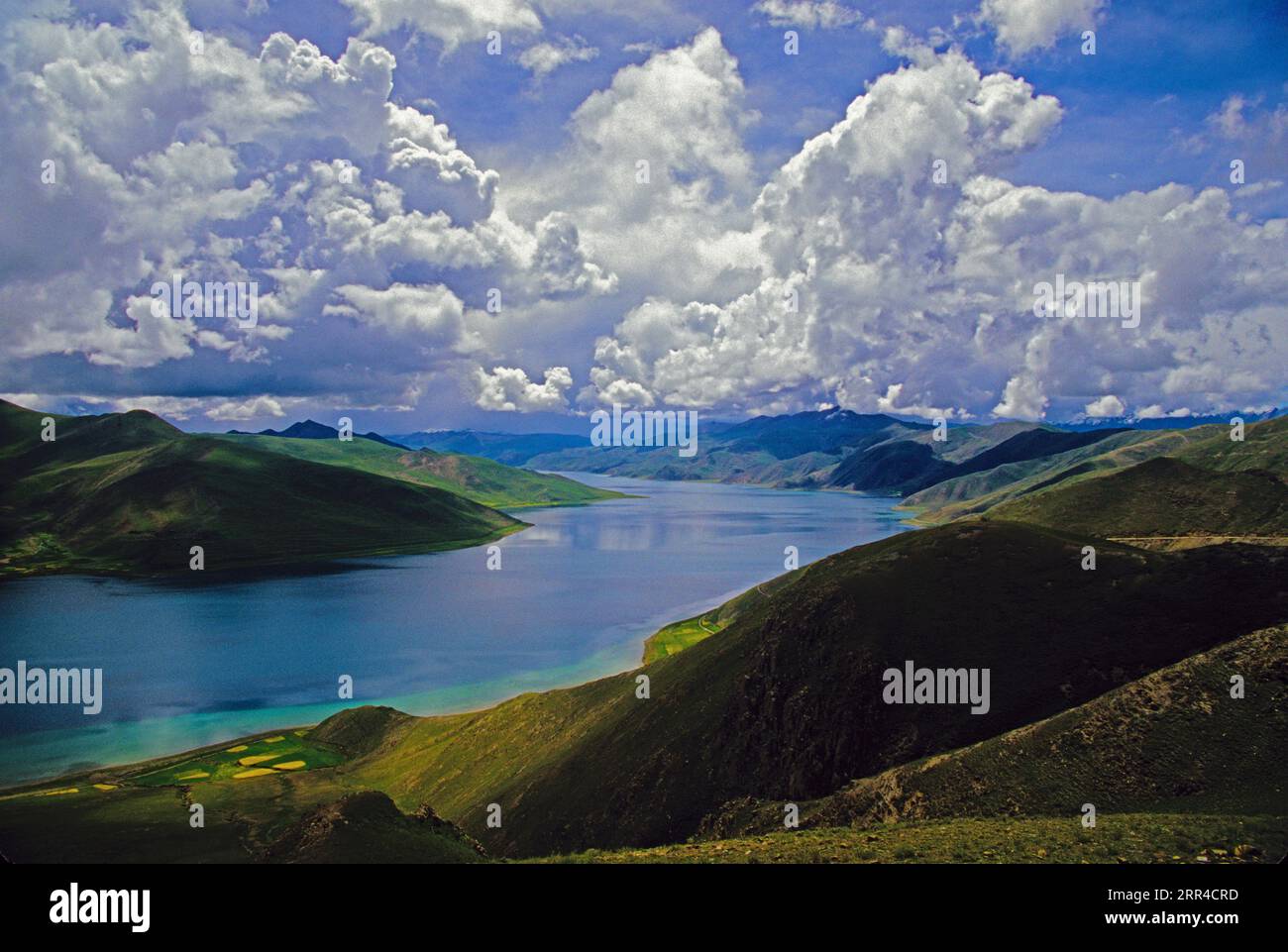 Tibet: Lago sacro Yamdrok TSO (Yamzho Yumco in tibetano) Foto Stock