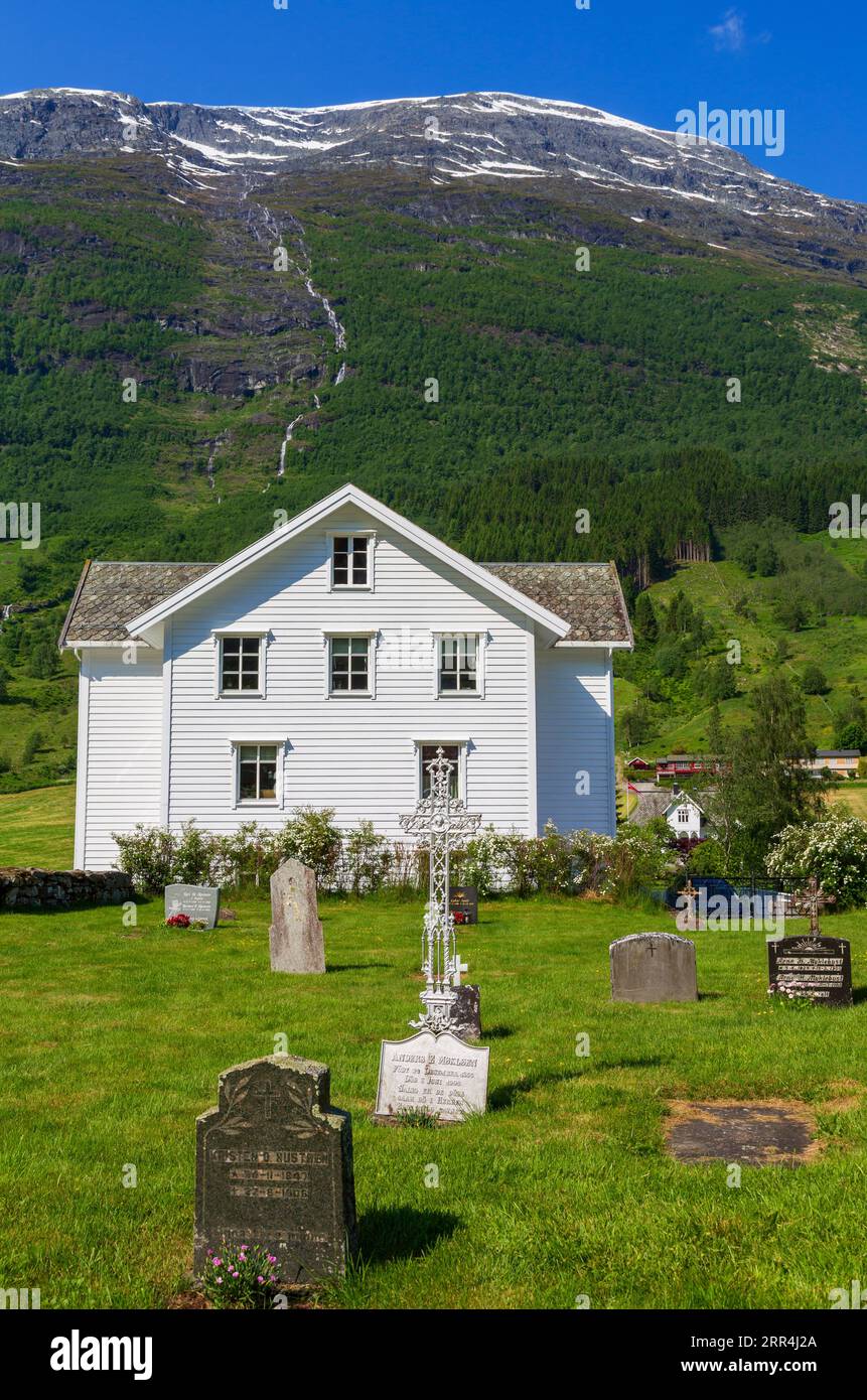 Cimitero Old Church, Olden Village, Vestland County, Norvegia Foto Stock