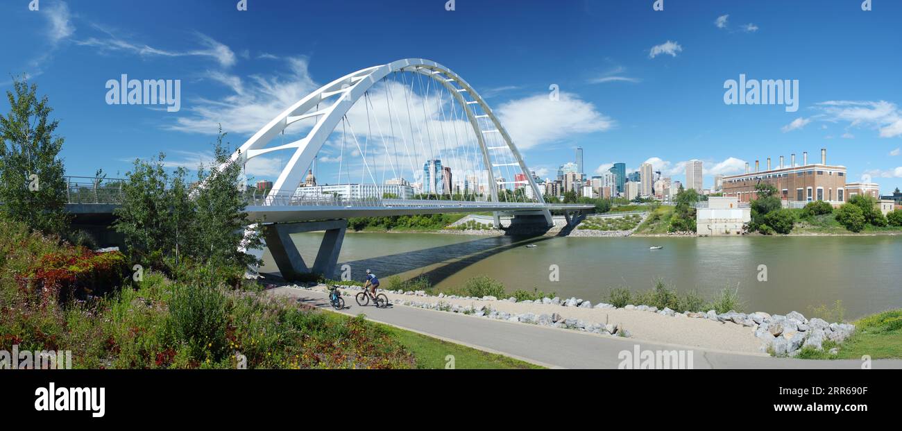 Paesaggio urbano estivo panoramico di Edmonton, Alberta, Canada. Foto Stock