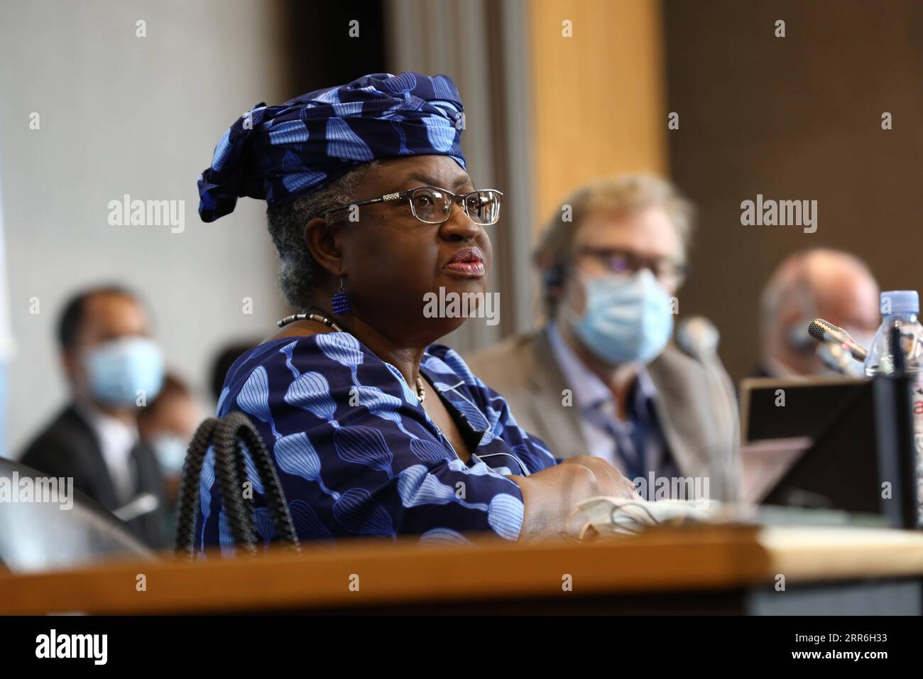 210215 -- GINEVRA, 15 febbraio 2021 -- foto del file scattata il 15 luglio 2020 mostra Ngozi Okonjo-Iweala che partecipa a una conferenza stampa a Ginevra, in Svizzera. I 164 membri dell'Organizzazione mondiale del commercio lunedì hanno accettato di nominare Ngozi Okonjo-Iweala, un ex ministro delle finanze della Nigeria, come prossimo direttore generale, ha detto in un comunicato stampa. /Handout via Xinhua SWITZERLAND-GENEVA- CHIEF-NGOZI OKONJO-IWEALA WTO PUBLICATIONxNOTxINxCHN Foto Stock