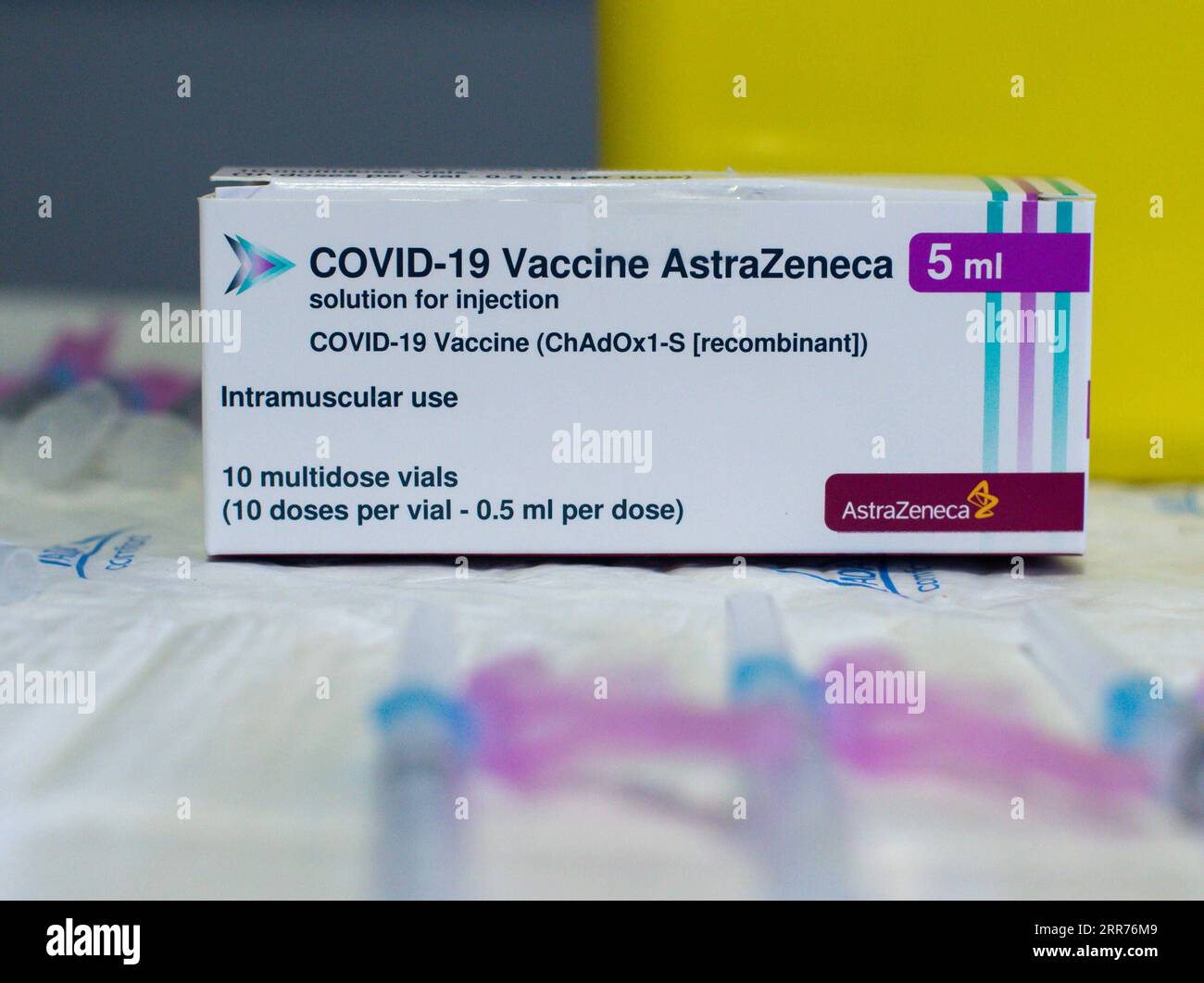 210316 -- MADRID, 16 marzo 2021 -- foto scattata il 12 marzo 2021 mostra AstraZeneca/Oxford Vaccines in un ospedale nella provincia di Caceres in Spagna. La Spagna lunedì si è unita ad altre nazioni europee, come la Francia, l'Italia e la Germania, nel sospendere l'uso del vaccino AstraZeneca/Oxford per paura che possa portare a coaguli di sangue. Foto di /Xinhua SPAIN-MADRID-COVID-19-ASTRAZENECA/OXFORD VACCINO-SOSPENSIONE GustavoxValiente PUBLICATIONxNOTxINxCHN Foto Stock