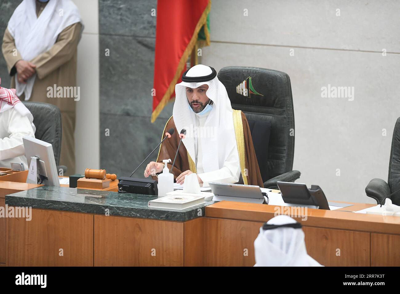 210330 -- KUWAIT CITY, 30 marzo 2021 -- l'oratore del parlamento del Kuwait Marzouq al-Ghanim parla ad una sessione del parlamento a Kuwait City, Kuwait, 30 marzo 2021. Il nuovo governo del Kuwait ha prestato giuramento costituzionale martedì prima dell'Assemblea Nazionale, o del parlamento. KUWAIT-KUWAIT CITY-PARLIAMENT-GOVERNMENT-GIURAMENTO-PRENDENDO XINHUA PUBLICATIONXNOTXINXCHN Foto Stock