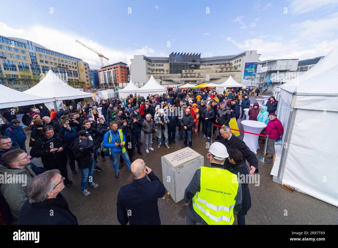 Posa della prima pietra per il nuovo centro amministrativo Foto Stock