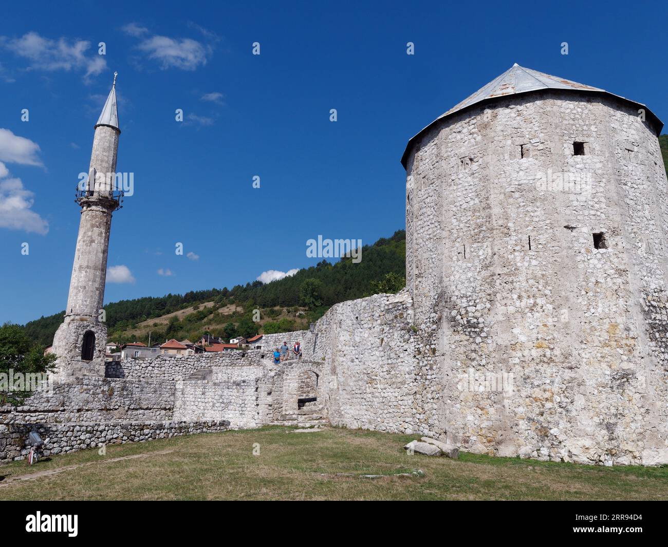 Castello di Stari Grad (Castello della città Vecchia) interno nella città di Travnik, Bosnia ed Erzegovina, 6 settembre 2023 Foto Stock