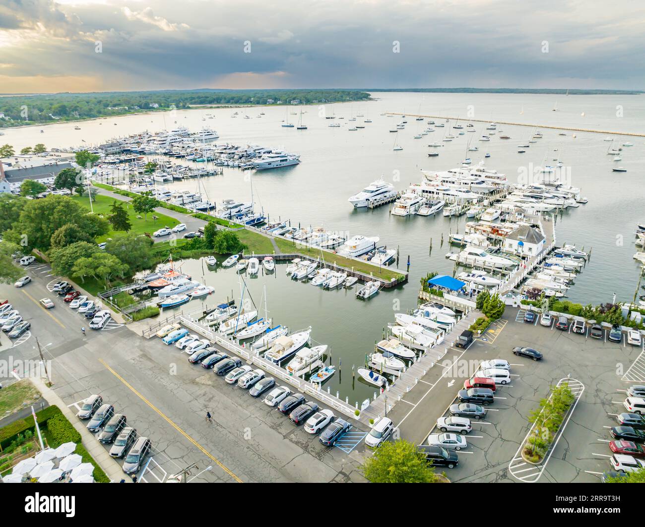vista aerea delle barche attraccate nel porto di sag, new york Foto Stock