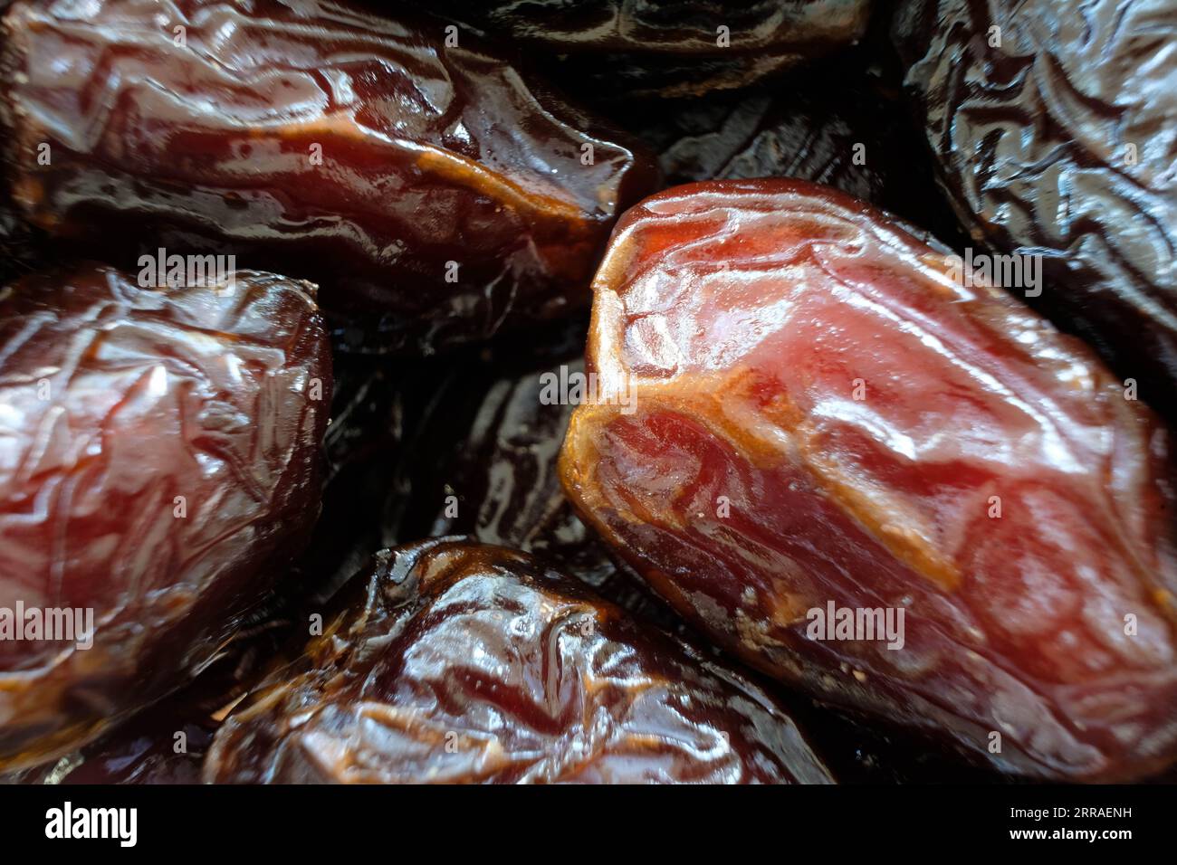 Immagine macro delle date essiccate con messa a fuoco limitata Foto Stock