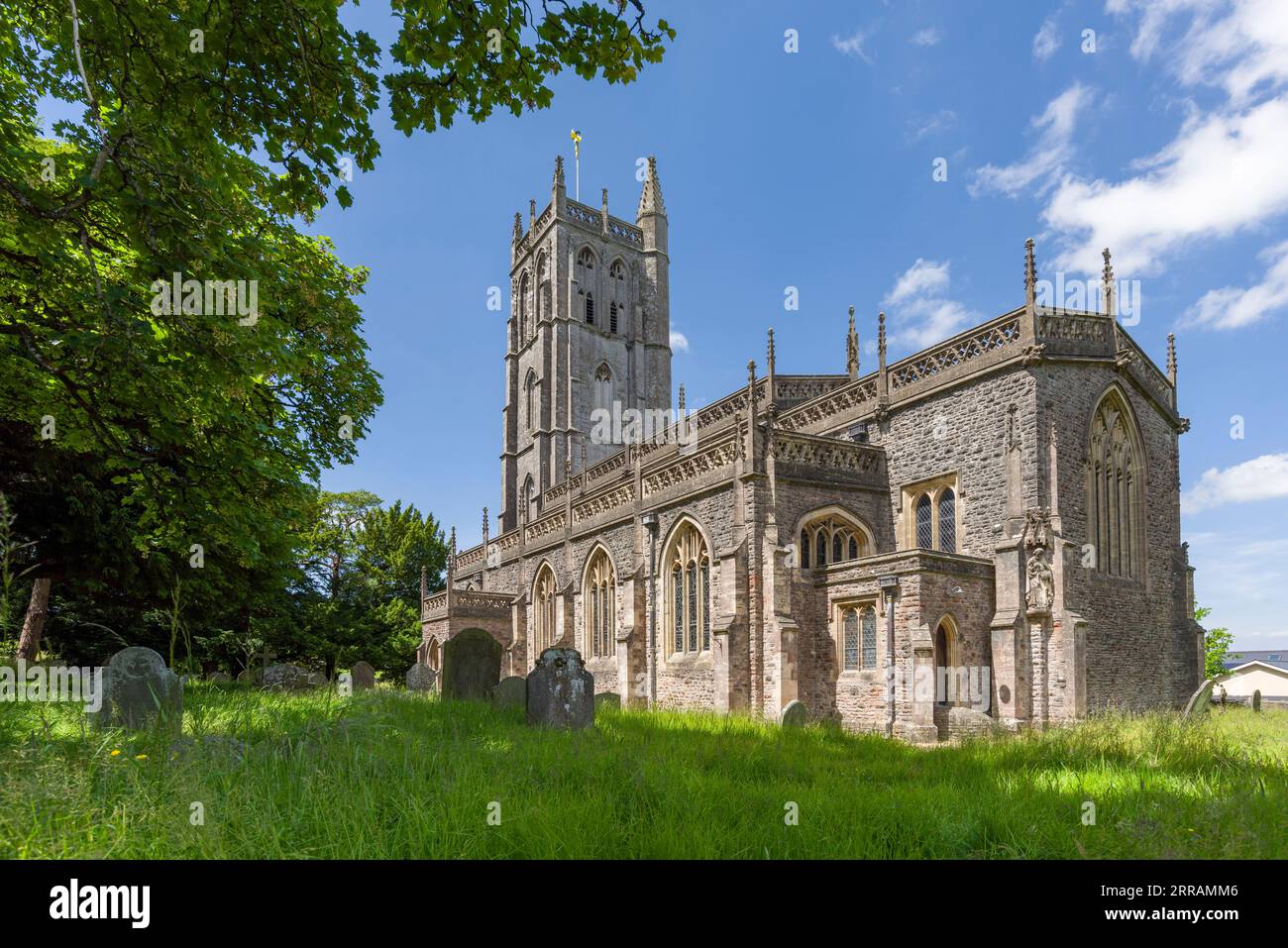 La chiesa di Sant'Andrea nel villaggio di Blagdon, nel paesaggio nazionale della costa del Devon del Nord, nel Somerset settentrionale, in Inghilterra. Foto Stock