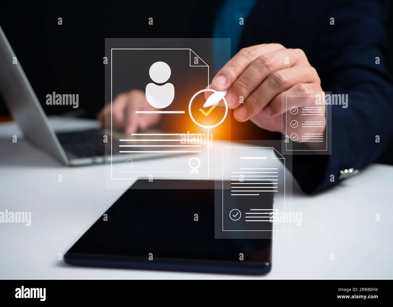 Concetto aziendale di gestione delle assunzioni. Gestione delle relazioni con struttura globale. Risorse umane. Gestione reclutamento occupazione caccia alla testa Foto Stock