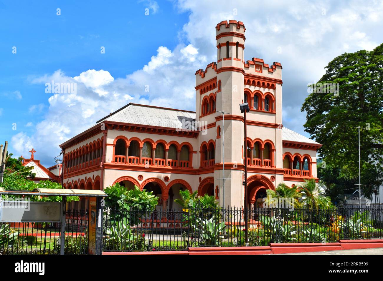 Il Palazzo dell'Arcivescovo o la Casa dell'Arcivescovo, uno dei sette magnifici edifici di Port of Spain, Trinidad. Foto Stock