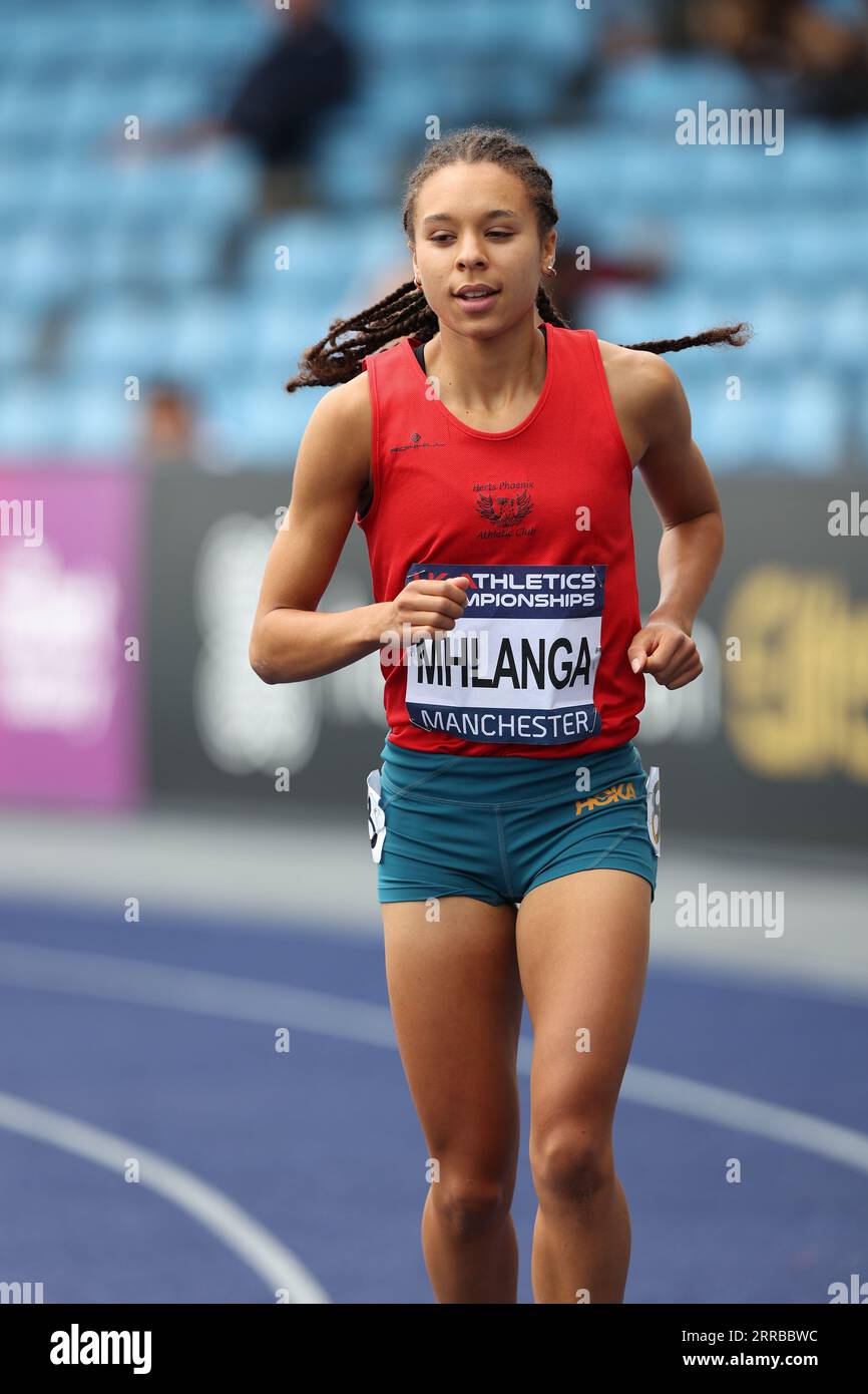 Khahisa Mhlanga nei 800 m del campionato britannico di atletica leggera 2023 Foto Stock