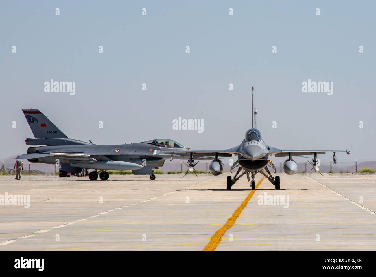 Konya, Turchia - 07 01 2021: Anatolian Eagle Air Force esercizio 2021 F16 Fighter Jet in una posizione tassante in Turchia Foto Stock