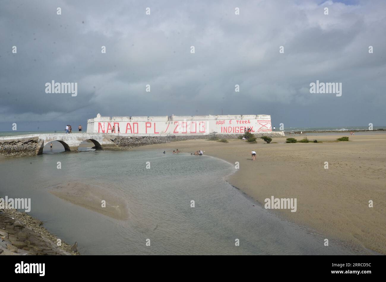 7 settembre 2023, Natal, Rio grande do Norte, Brasile: NATAL (RN), 09/07/2023 - PICHADA/ESTRUTURA/HISTORICA/NATAL - struttura storica della fine del 26esimo secolo nata con graffiti questo giovedì (7), il giorno dell'indipendenza del Brasile, con le parole. 'NO A PL /2903 ' e 'QUI È TERRA INDIGENA' (foto: Jose Aldenir/Thenews2/Zumapress) (Credit Image: © Jose Aldenir/TheNEWS2 via ZUMA Press Wire) SOLO USO EDITORIALE! Non per USO commerciale! Foto Stock