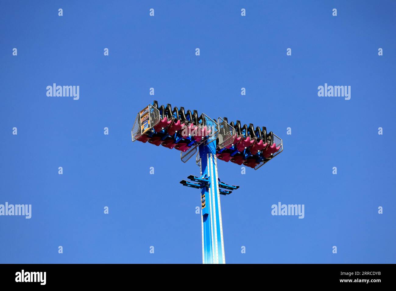 Giro in aerospaziale - vuoto al Fun Fair, Barry Island Pleasure Park. Settembre 2023 Foto Stock